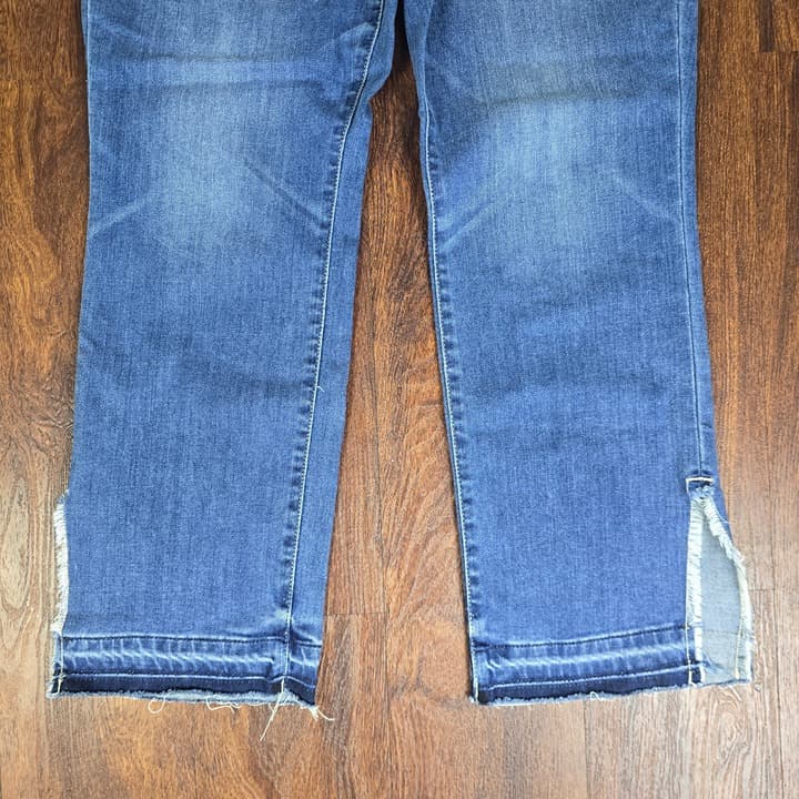 Judy Blue Relaxed Fit Released Hem Straight Leg Jeans - Size 11/30 - JB82453MD - Thumbnail 9