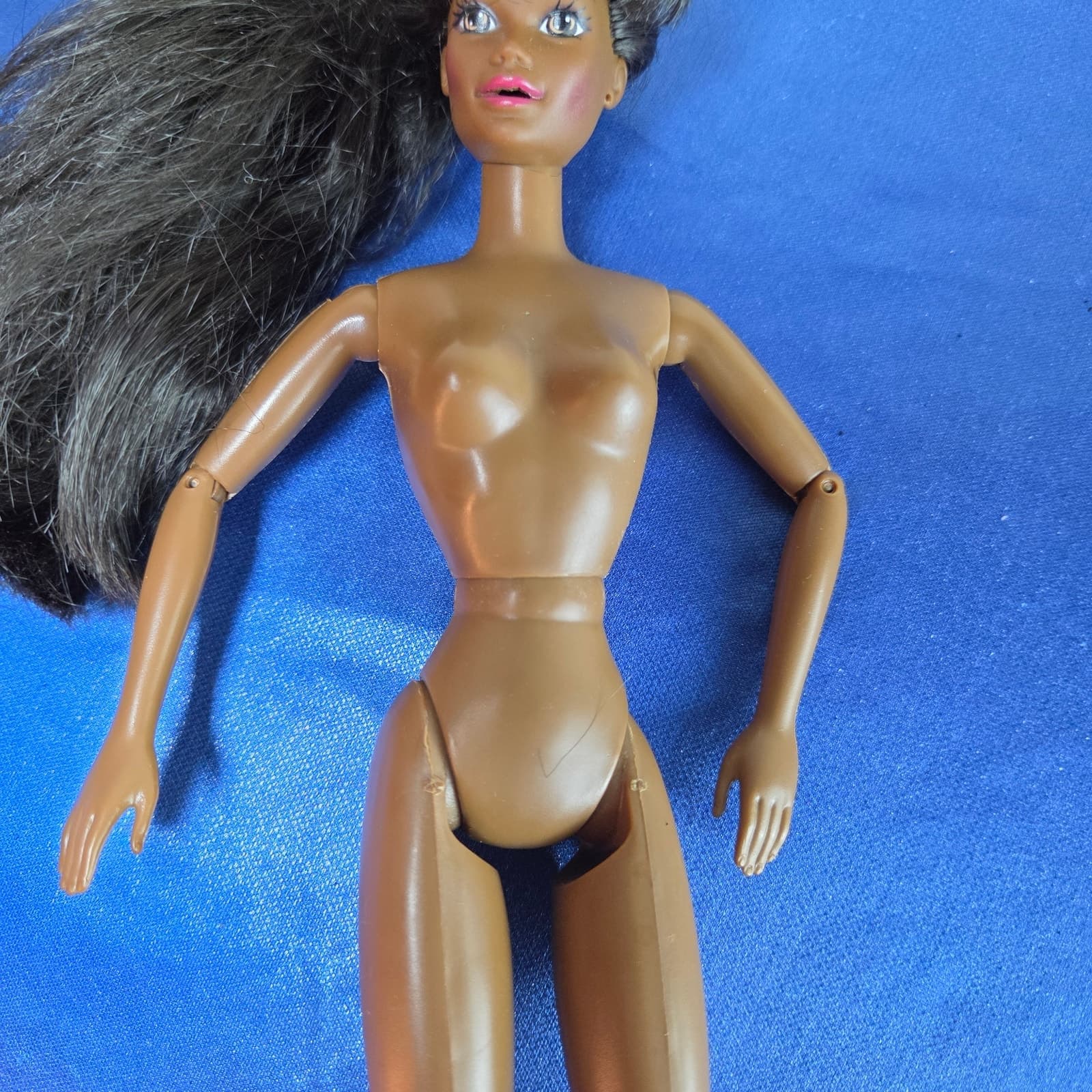 Barbie Custom OOAK Christie AA Made to Move Body MTM - Thumbnail 4