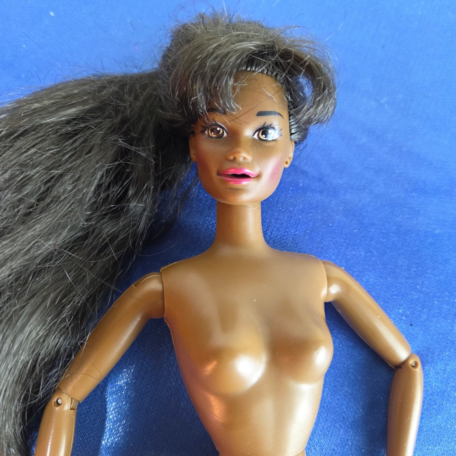Barbie Custom OOAK Christie AA Made to Move Body MTM - Thumbnail 3