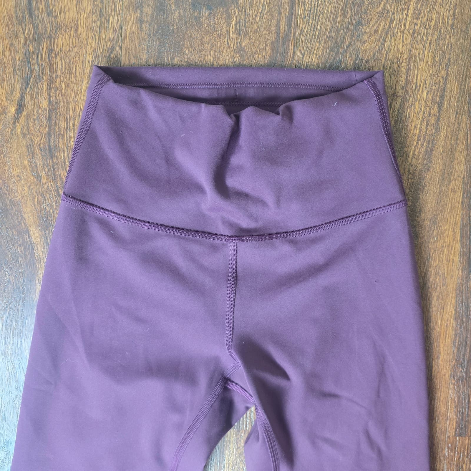 Lululemon Wunder Train High-Rise Tight 25" - Cassis - Size 4 - Style # W5CQDS - Thumbnail 4