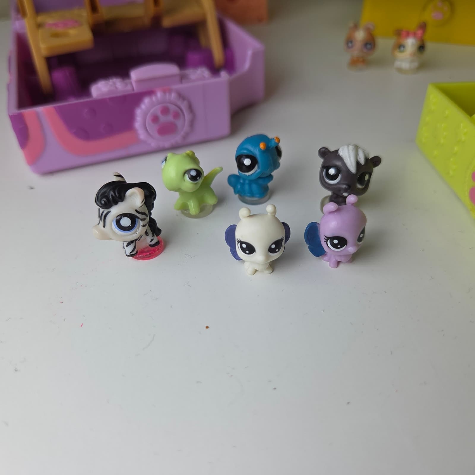 Hasbro Littlest Pet Shop Teeniest Tiniest 3 Pop Up Playset Bundle Bunnies Moer - Thumbnail 7