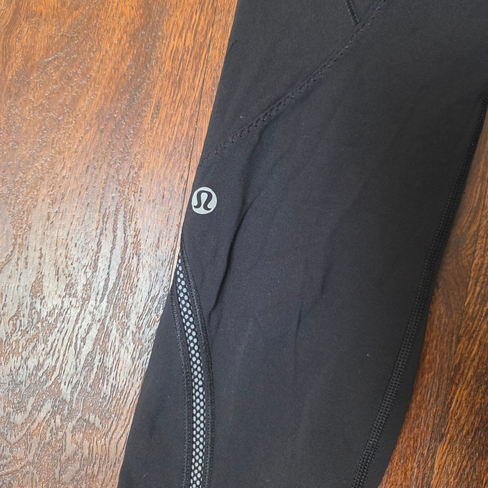 Lululemon Cadence Crusher Tight Black - Size 4 - Style # W5AISS - Thumbnail 10