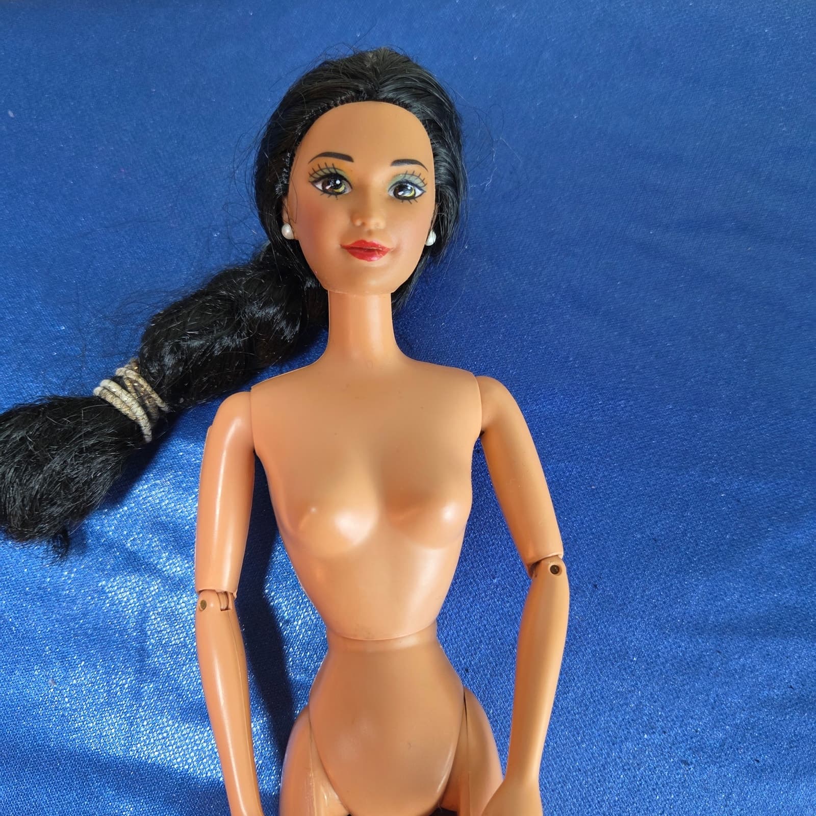 Barbie Custom OOAK Kira Head on Made to Move Body MTM - Thumbnail 3