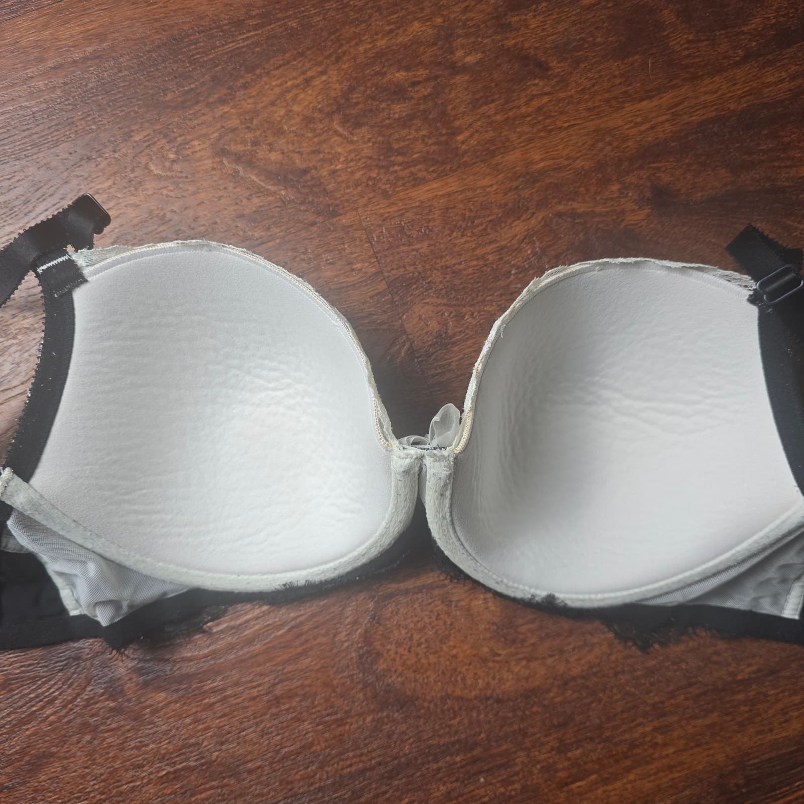 Victoria's Secret Dream Angels Lined Demi White with Black Lace Bra - 36D - Thumbnail 6