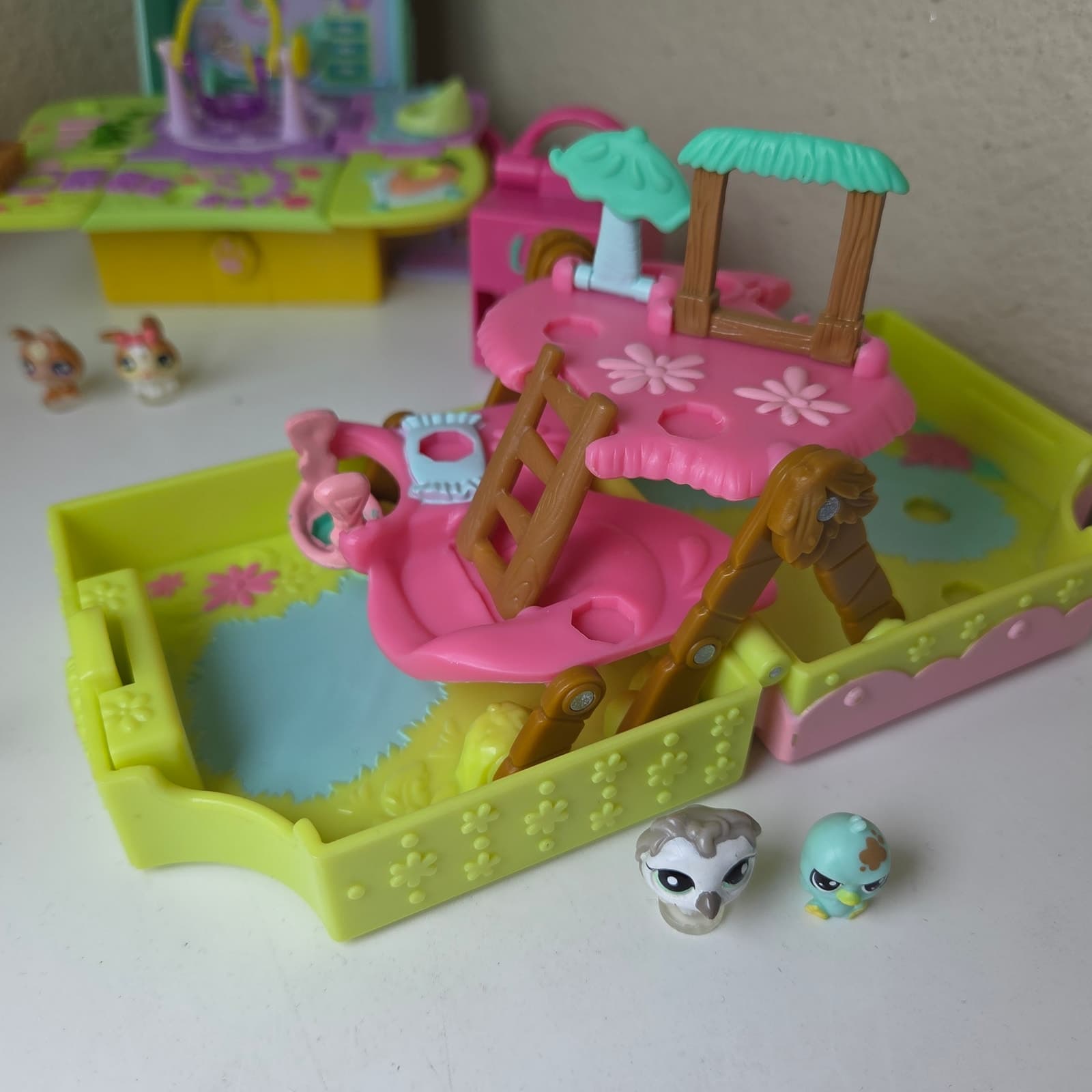 Hasbro Littlest Pet Shop Teeniest Tiniest 3 Pop Up Playset Bundle Bunnies Moer - Thumbnail 4