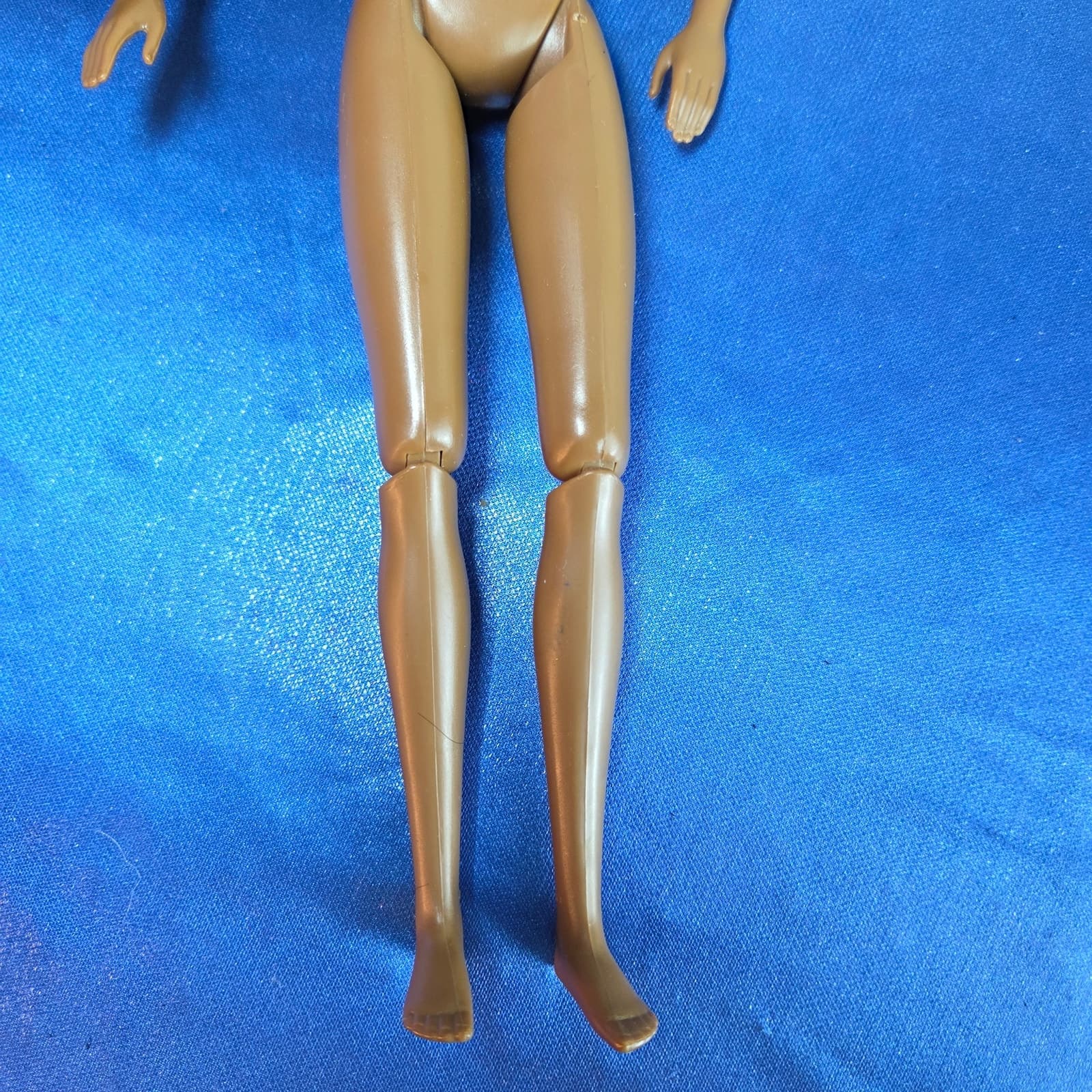 Barbie Custom OOAK Christie AA Made to Move Body MTM - Thumbnail 5
