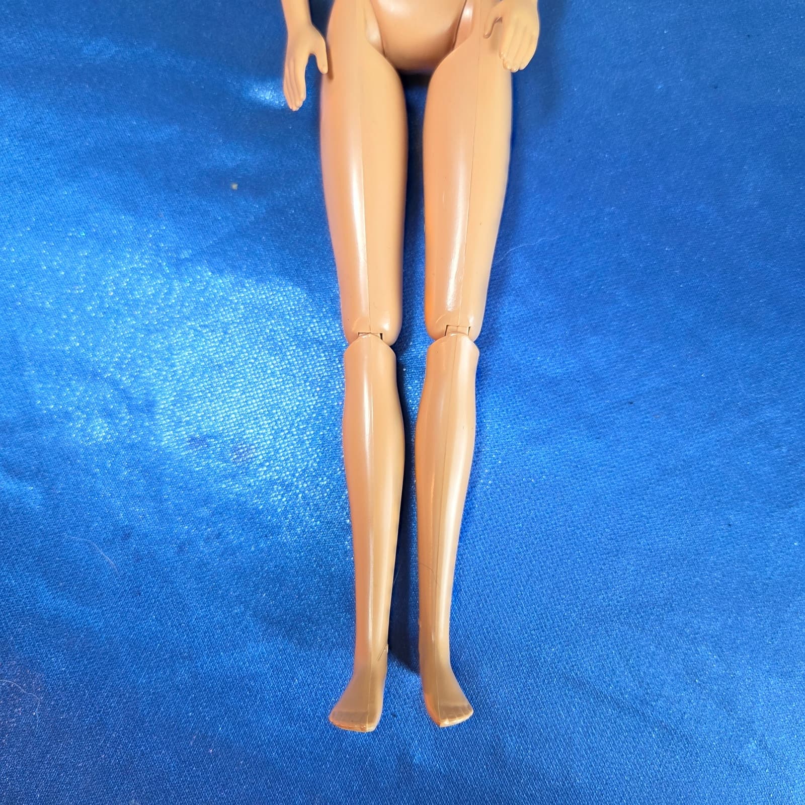 Barbie Custom OOAK Kira Head on Made to Move Body MTM - Thumbnail 5