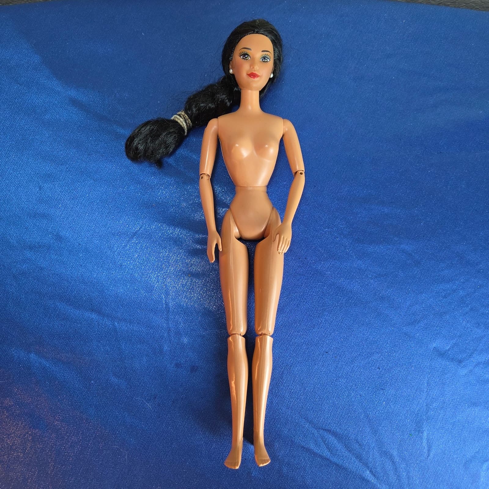 Barbie Custom OOAK Kira Head on Made to Move Body MTM - Thumbnail 2