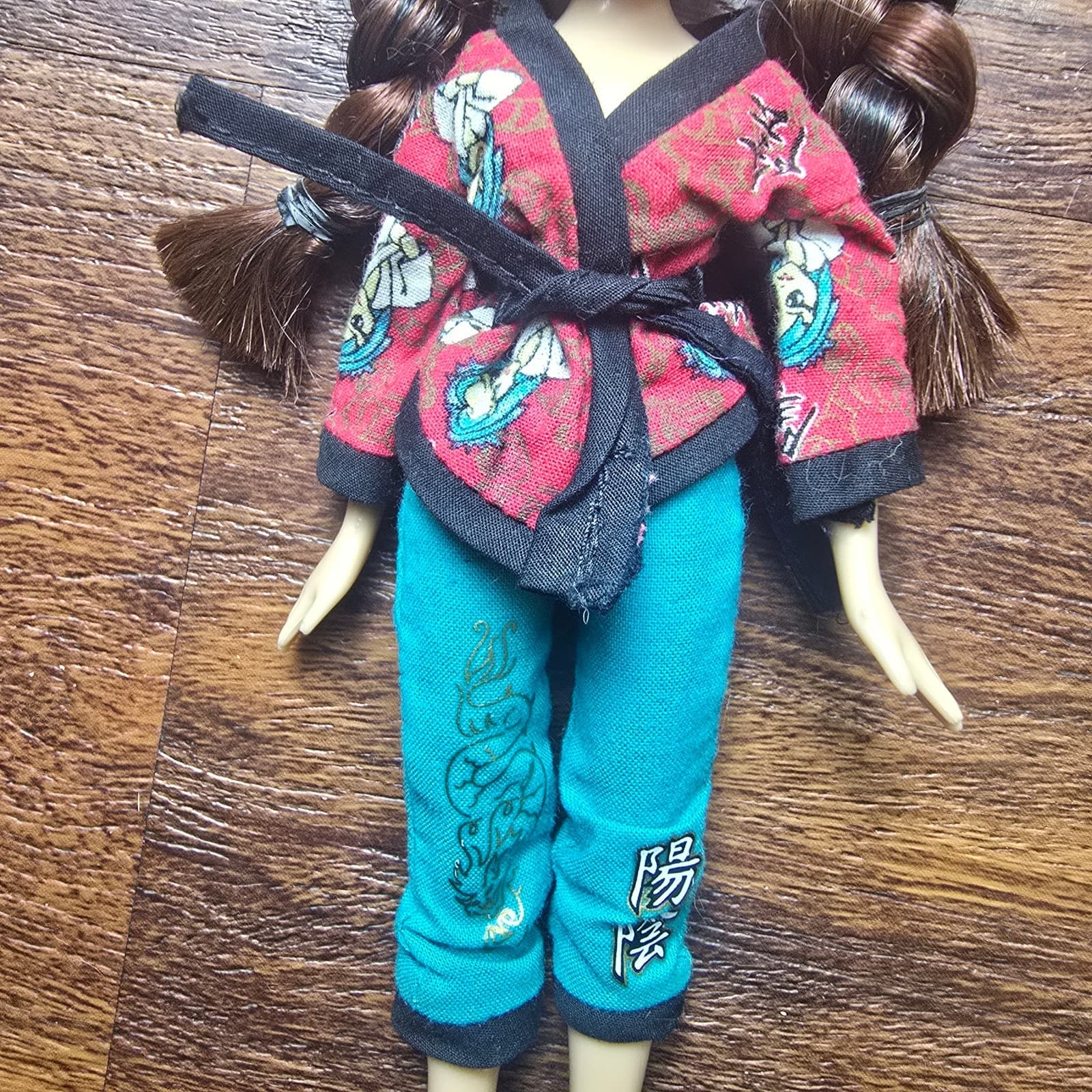 Vintage 2005 Bratz Play Sportz Kickin' Karate Roxxi Doll + Outfit Braids - Thumbnail 3