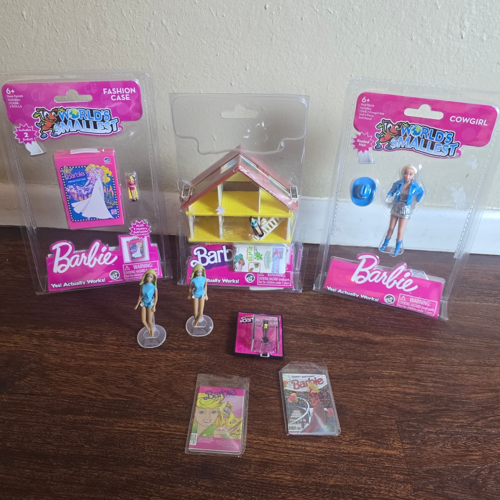 World's Smallest Toys Barbie Bundle Dream House Malibu & Cowgirl Barbie Case - Image 1