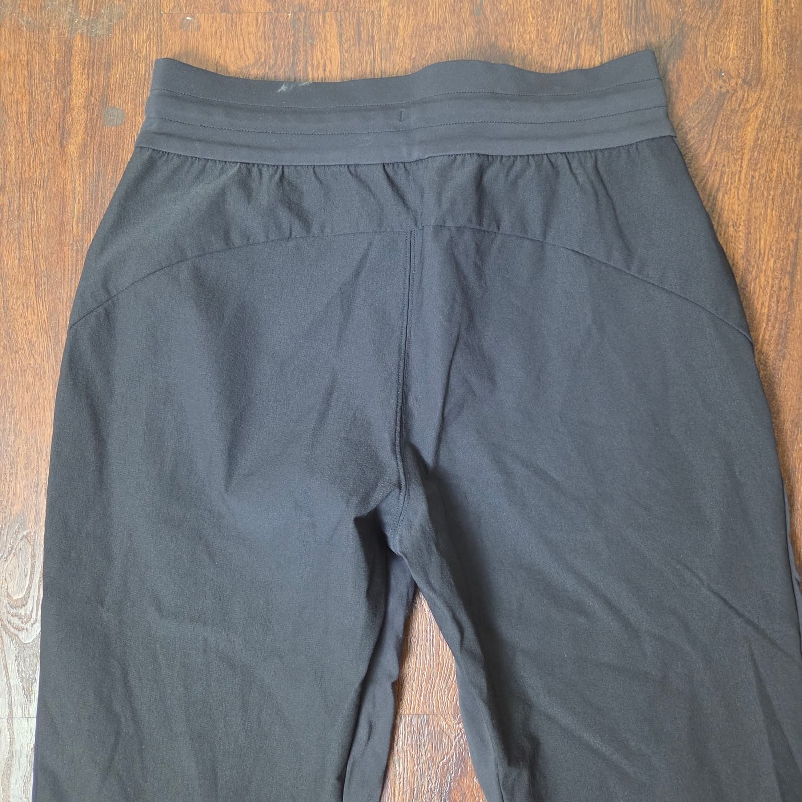 Athleta Headlands Hybrid Trek Mid Rise Jogger - Black - Size 6 - 486183 - Thumbnail 4