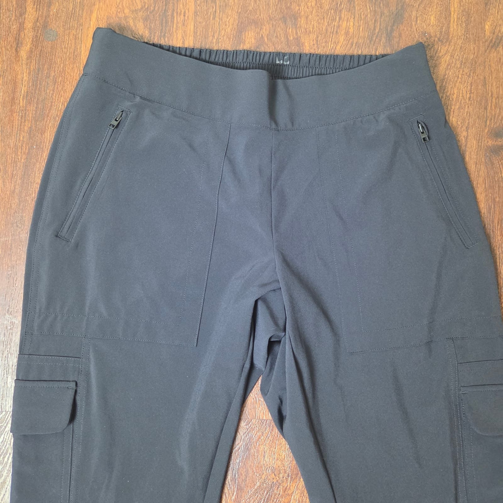 Athleta Chelsea Cargo Pants - Size 10 - Black - 594971 - Thumbnail 6