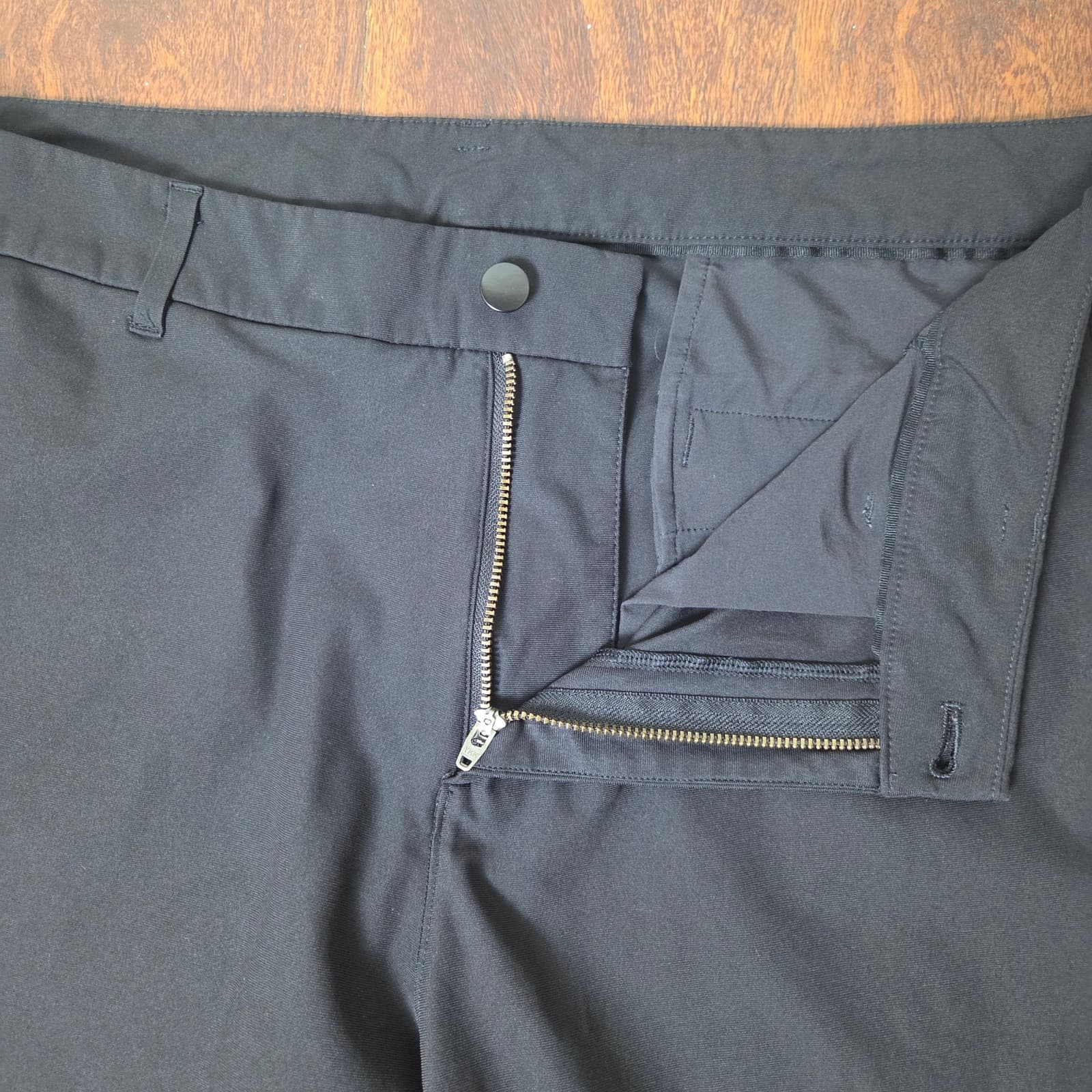 Lululemon Commission Pant Slim Fit Warpstreme 34" Inseam - Melanite - 40 x 34 - Thumbnail 5