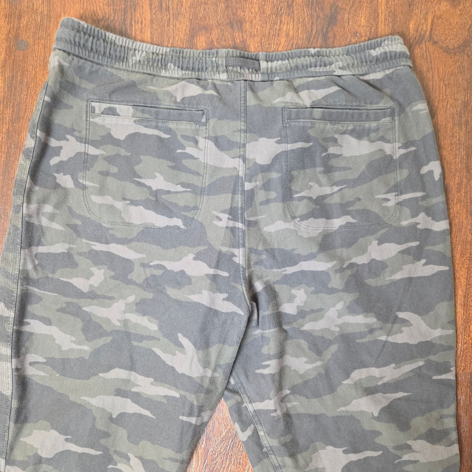 Athleta Farallon Jogger - Camo - Size 16 - Thumbnail 9