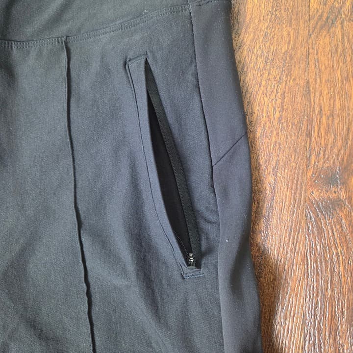 Athleta Headlands Hybrid Pant - Black - Size 6 - Style # 467186 - Thumbnail 6