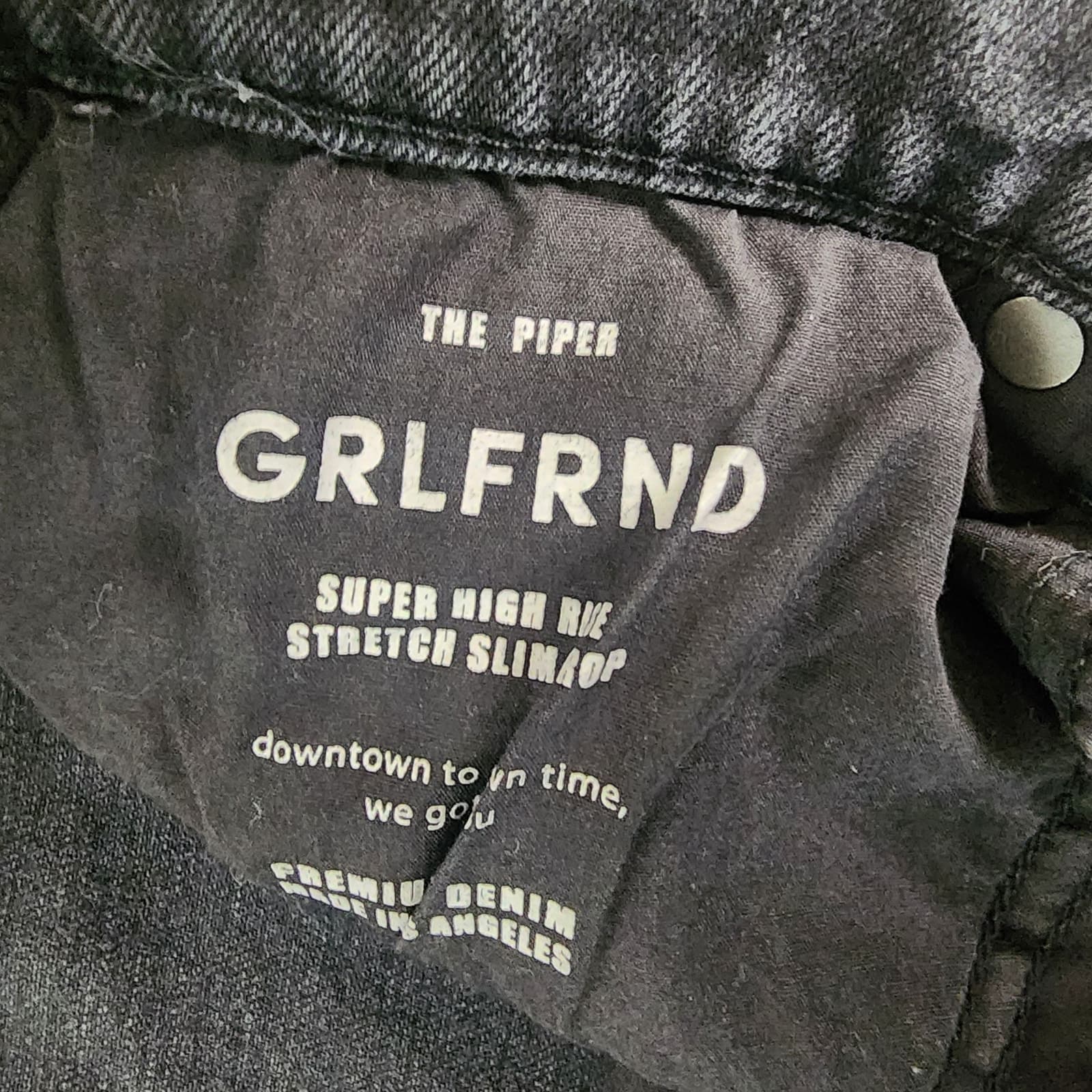 GRLFRND The Piper Super High-Rise Stretch Slim Crop in High Line Black Wash, 30 - Thumbnail 10