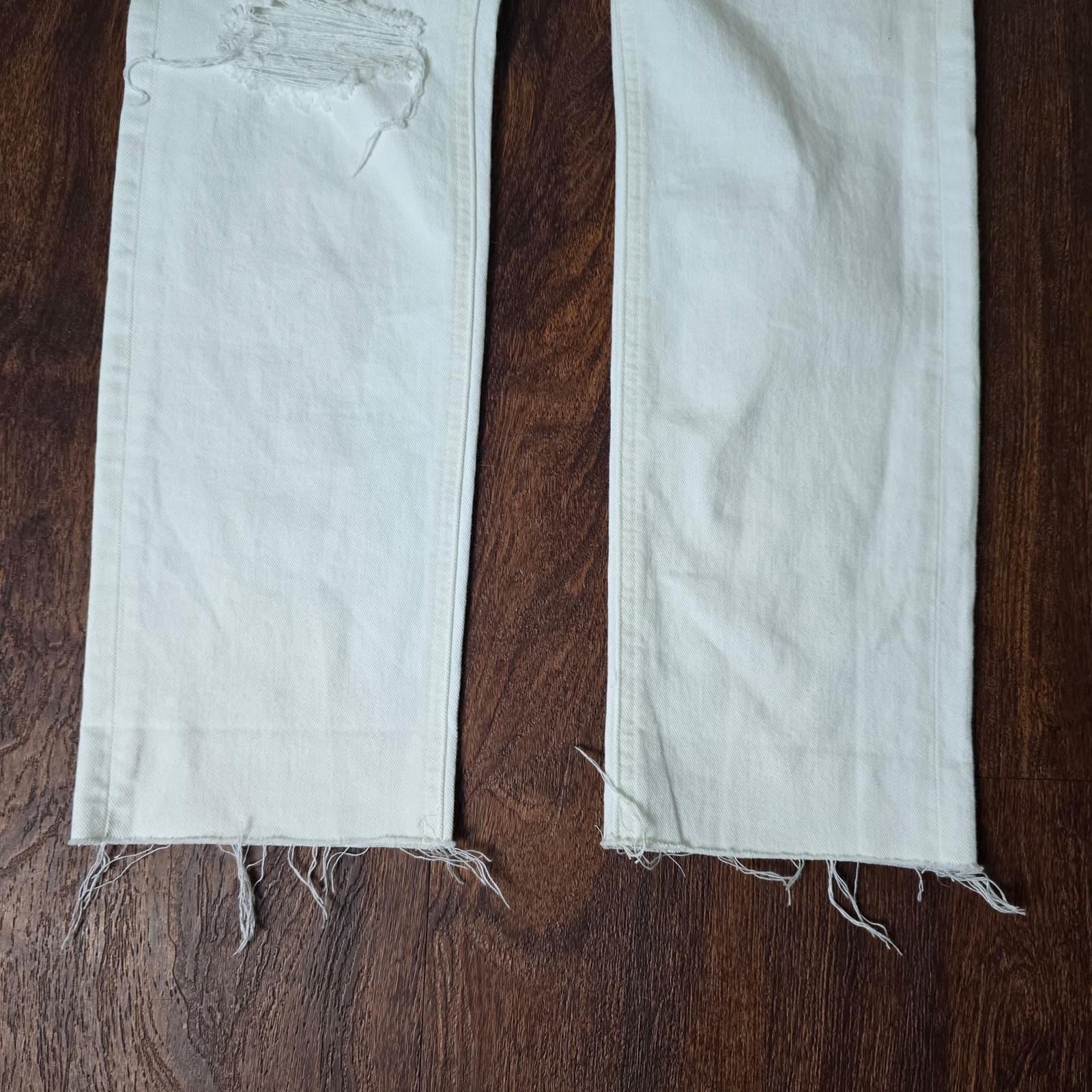 Paige Brigitte Mid-Rise Tailored Boyfriend Raw Cuff in White Wave Destructed - Thumbnail 5