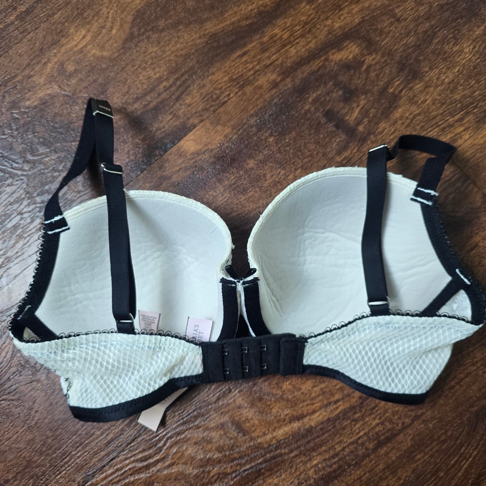 Victoria's Secret Dream Angels Lined Demi White Black Floral Lace Bra 32DD NWT - Thumbnail 5