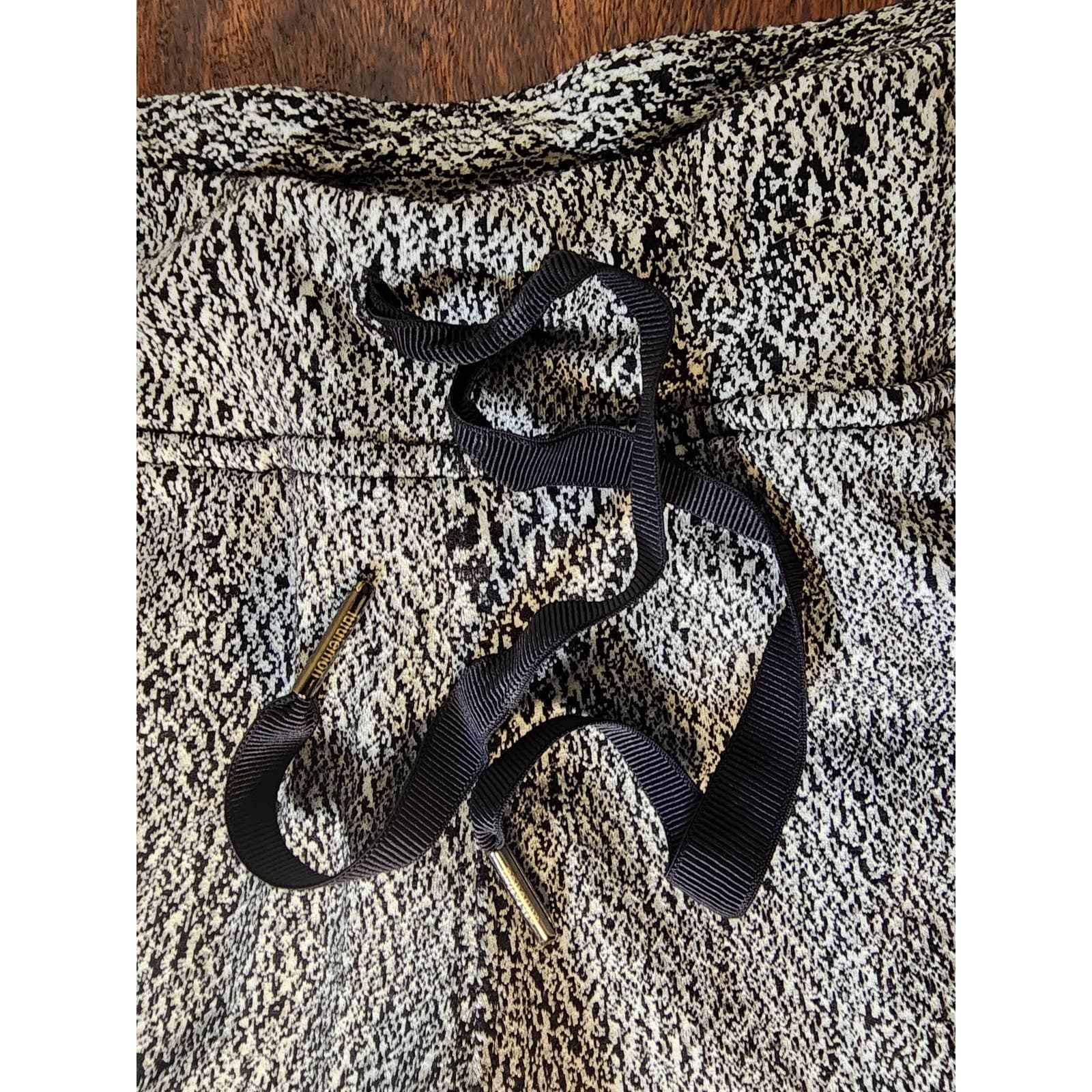 Lululemon Ready to Rulu Pant in Running Luon Spray Jacquard White Black Size 8 - Thumbnail 7