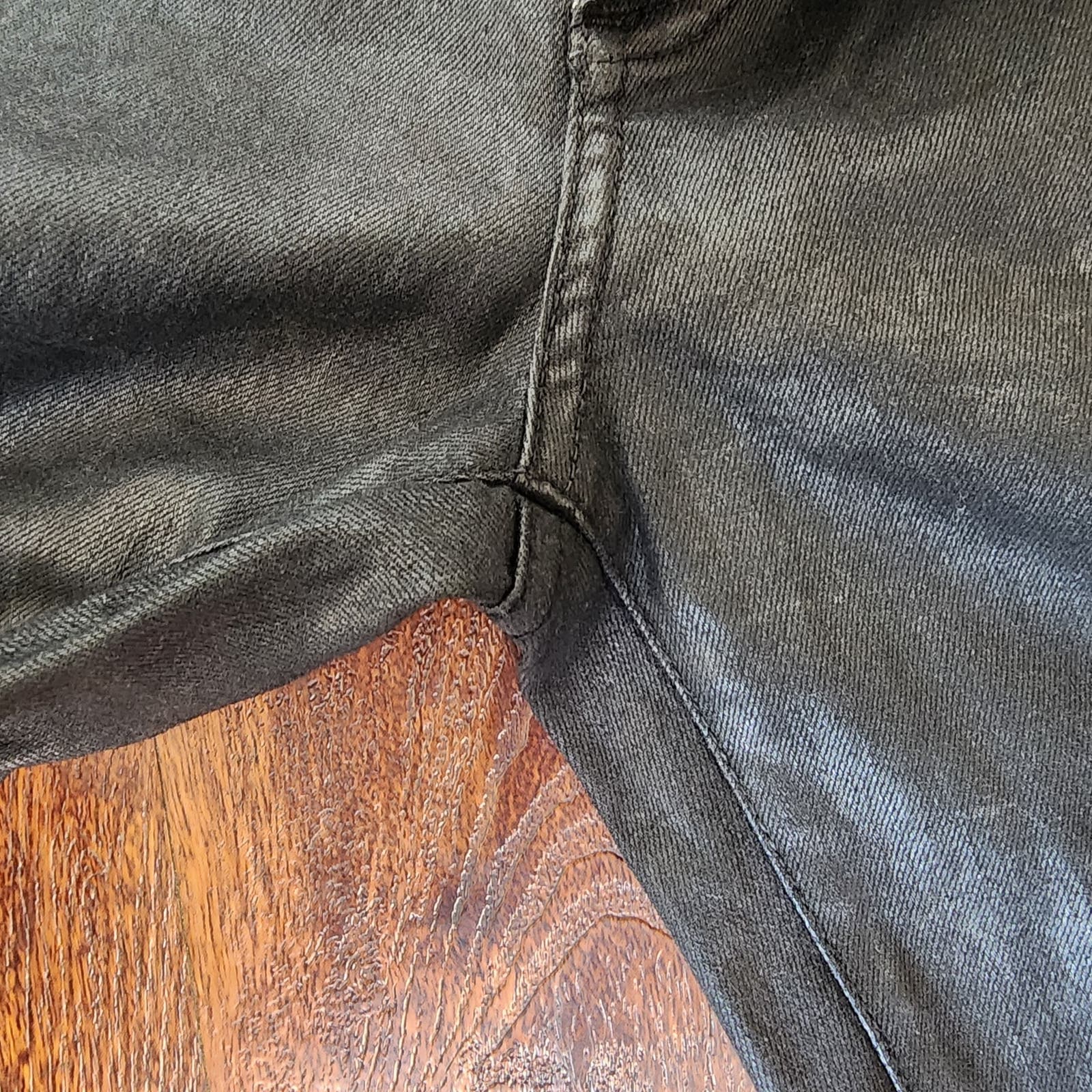 Armani Exchange J01 Mid-Rise Super Skinny Black Coated Jeans, Size 26 - Thumbnail 6