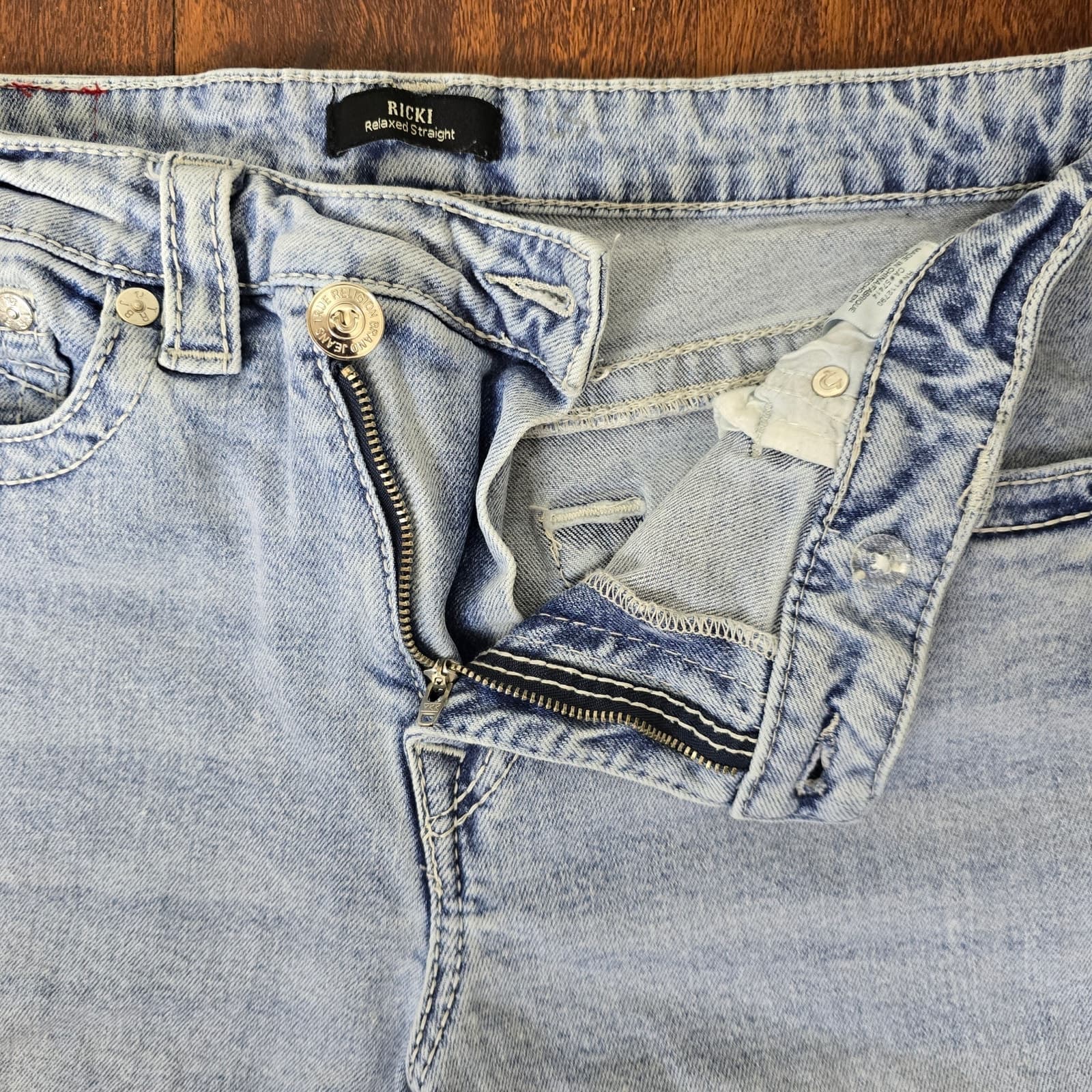 True Religion Ricki Relaxed Straight Leg Crossover Waistband Light Wash Jeans - Thumbnail 7