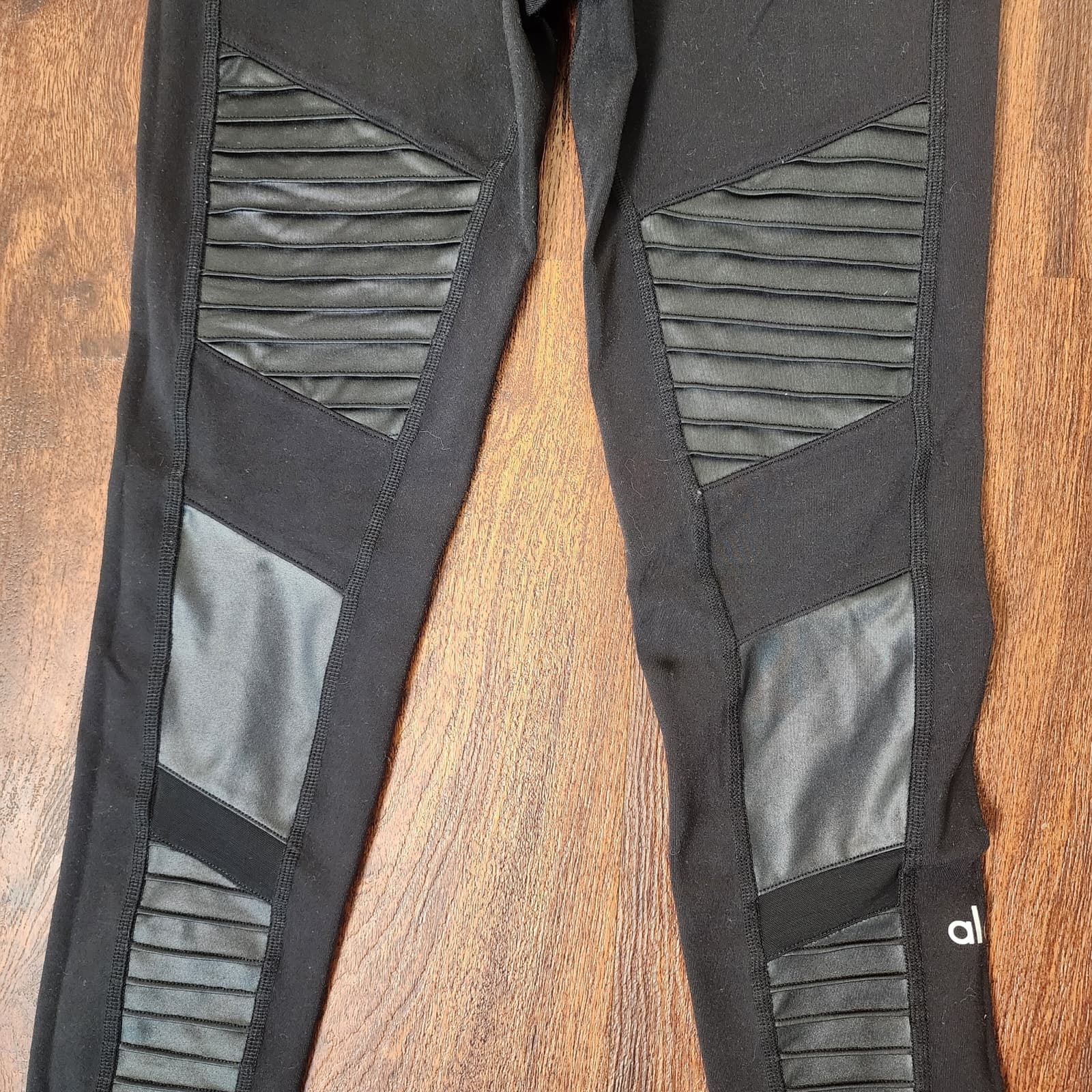 Alo Yoga High-Waist Mesh Black Moto Leggings, XS - Thumbnail 6