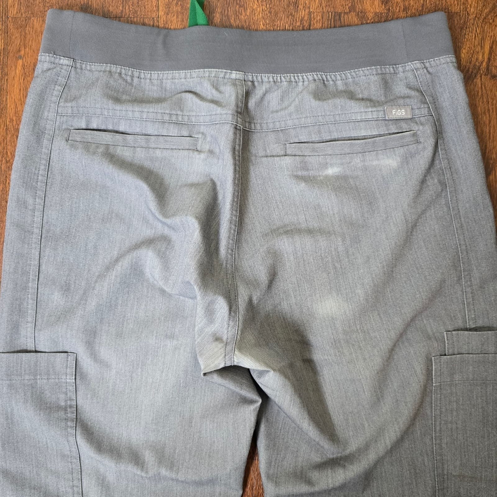 FIGS Men's Axim Cargo Scrub Pants Graphite Size Small - Thumbnail 6