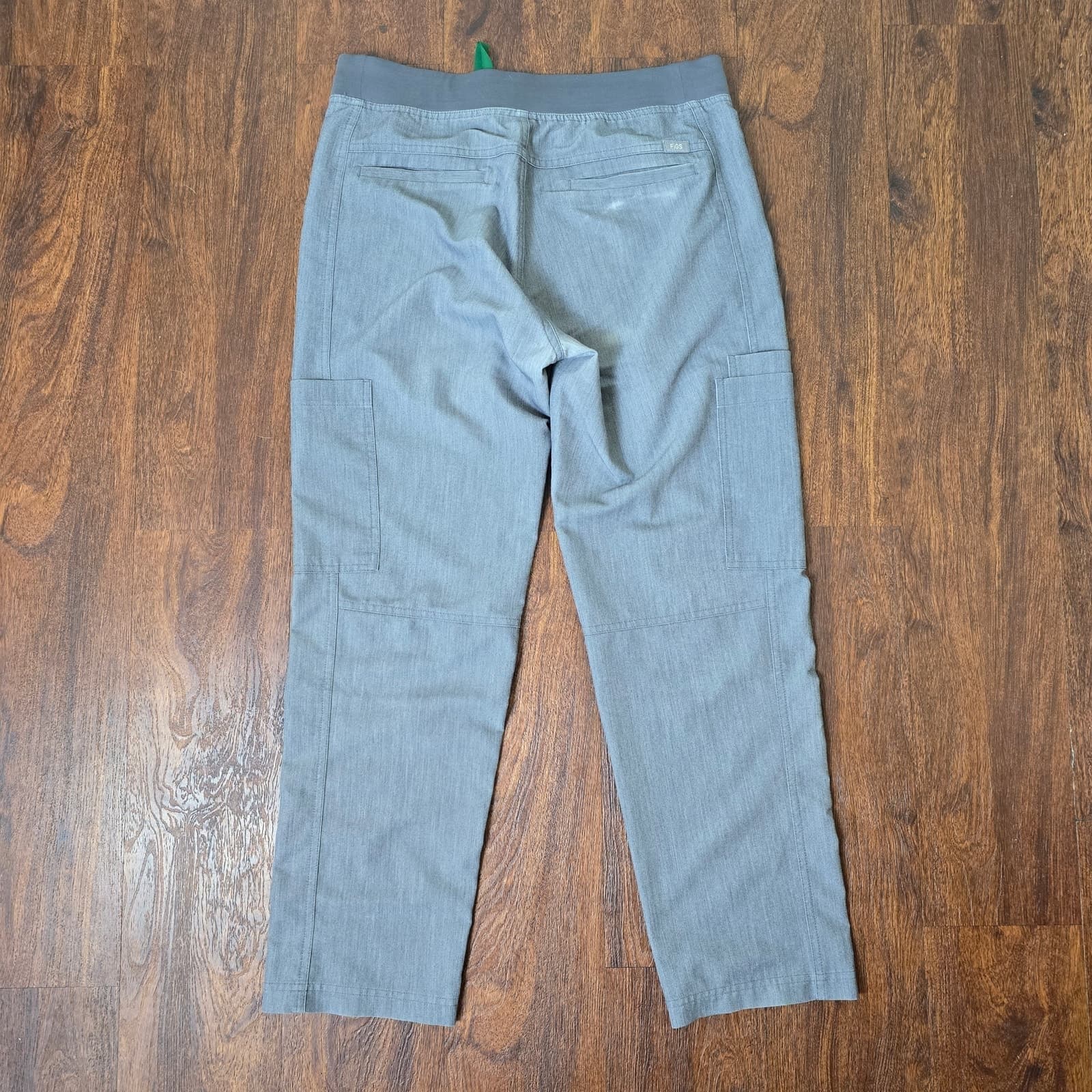 FIGS Men's Axim Cargo Scrub Pants Graphite Size Small - Thumbnail 5