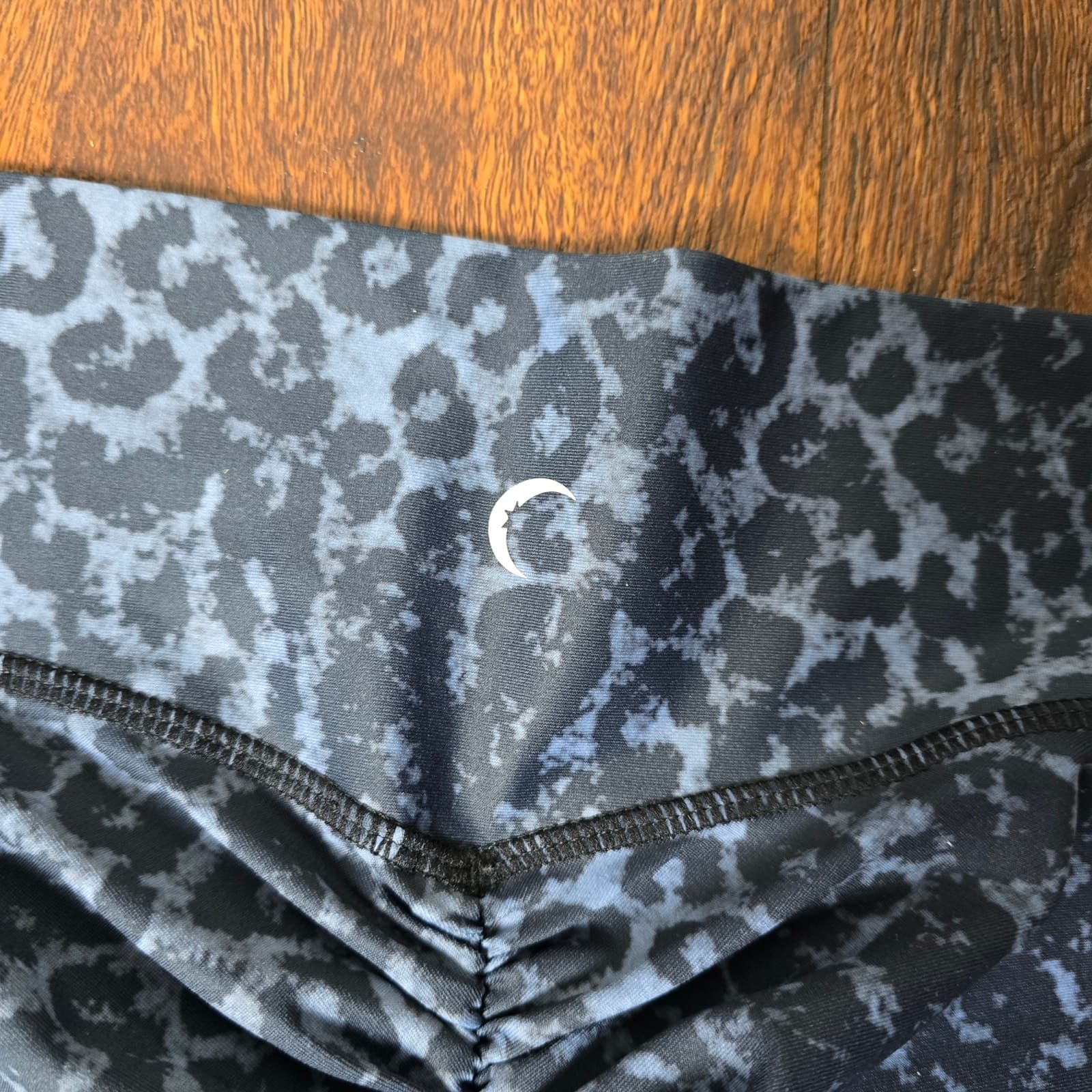 Zyia Active Light N Tight Leggings Scrunchy 7/8 High Rise Stone Leopard Blue - Thumbnail 6