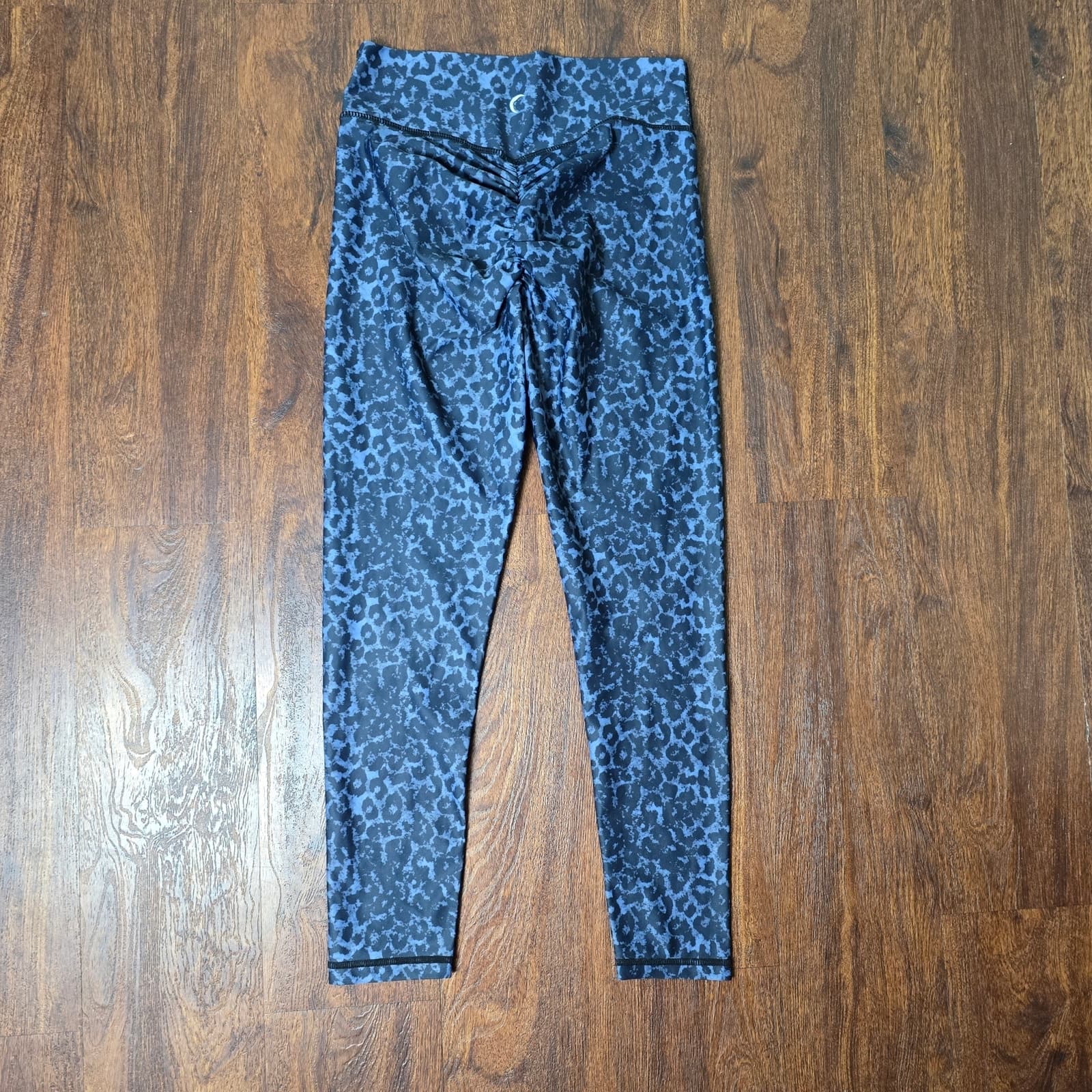 Zyia Active Light N Tight Leggings Scrunchy 7/8 High Rise Stone Leopard Blue - Thumbnail 4