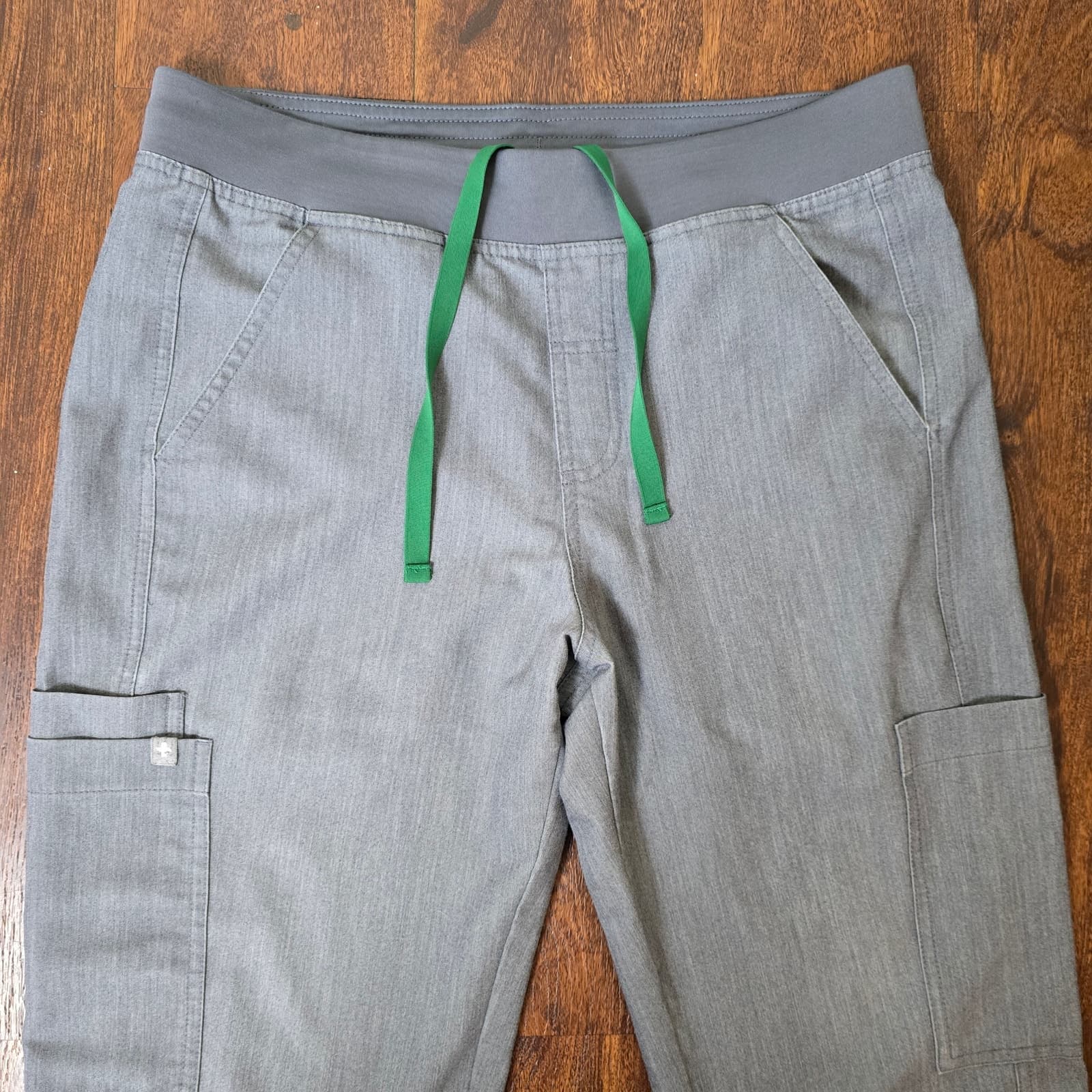 FIGS Men's Axim Cargo Scrub Pants Graphite Size Small - Thumbnail 4