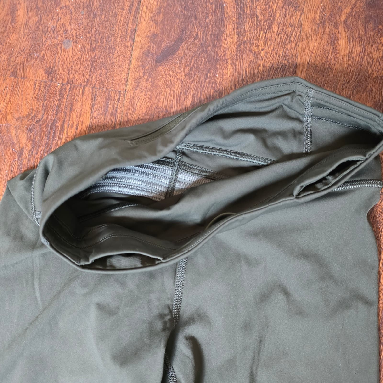 Lululemon Run Crew Tight *28" Dark Olive / Obsidian / Grey Sage, Size 6 - Thumbnail 7
