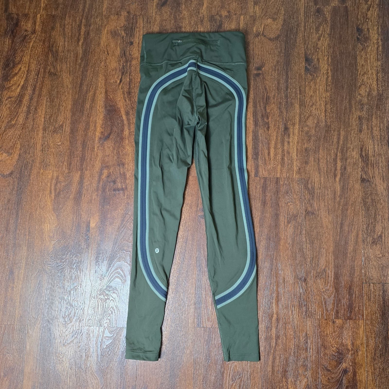 Lululemon Run Crew Tight *28" Dark Olive / Obsidian / Grey Sage, Size 6 - Thumbnail 10