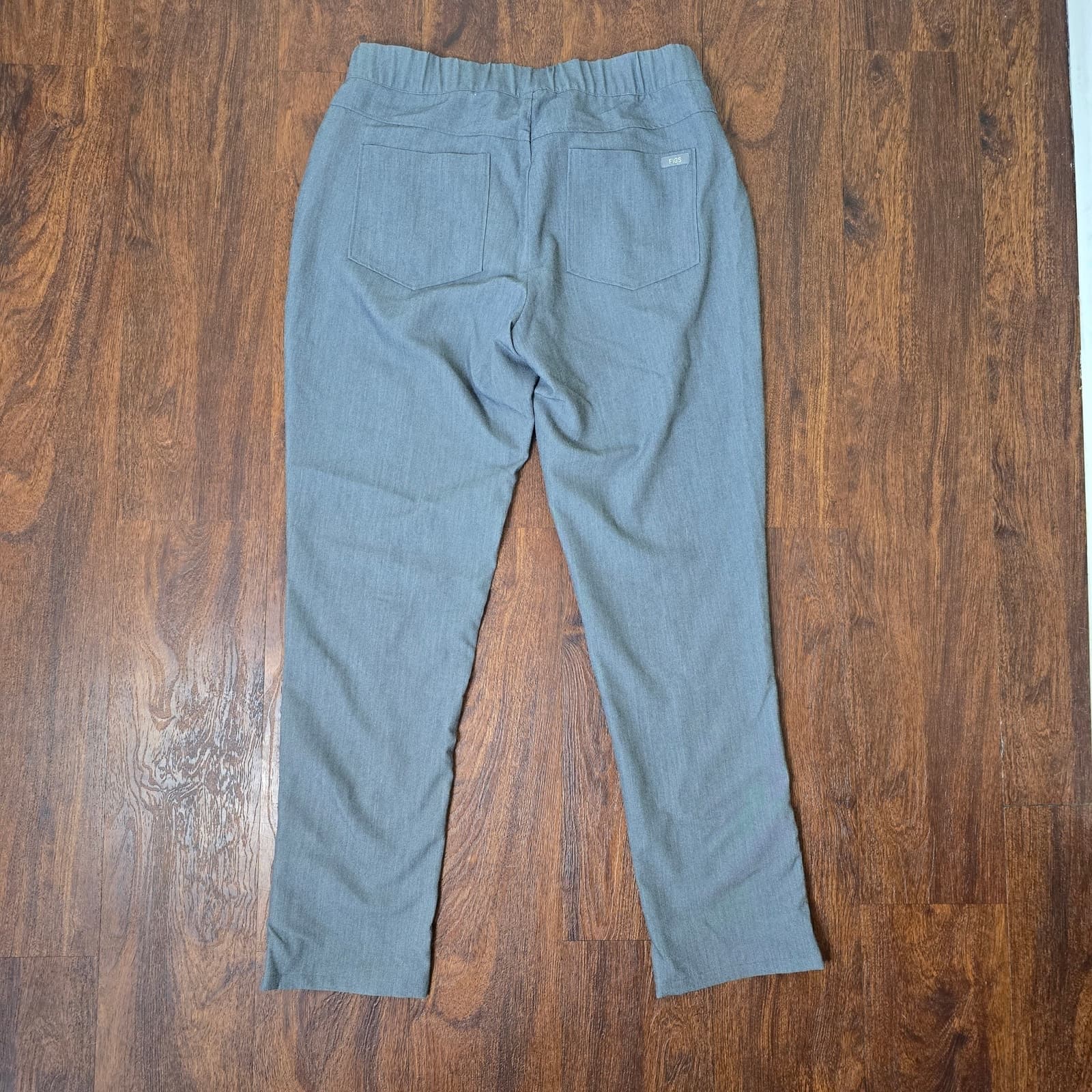 FIGS NLA Cobija Scrub Pants in Graphite Size Small - Thumbnail 3