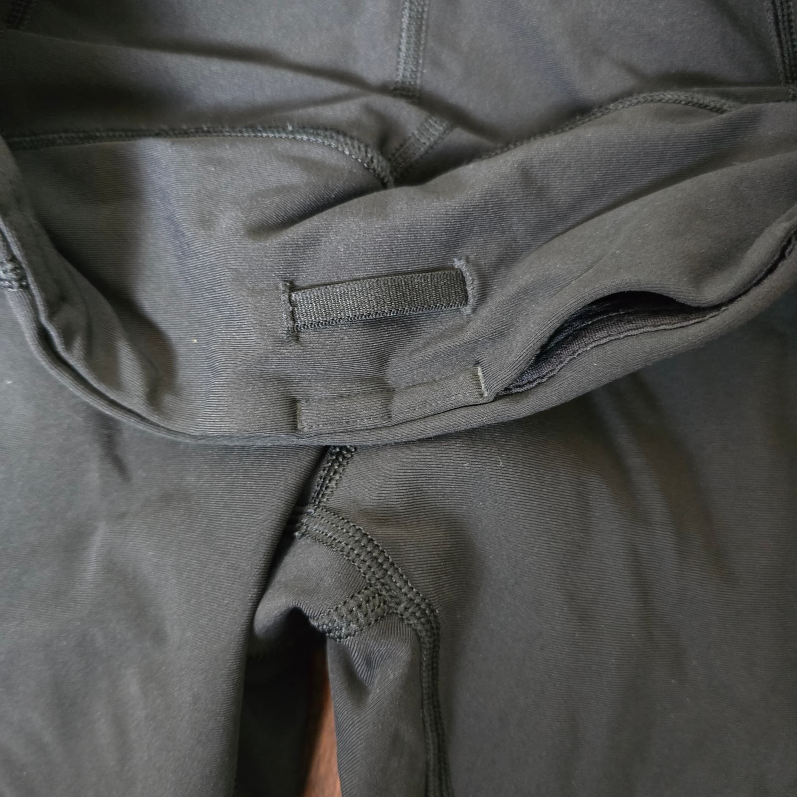 Lululemon Tight Stuff Tight II 25" in Black, Size 4 - Thumbnail 7