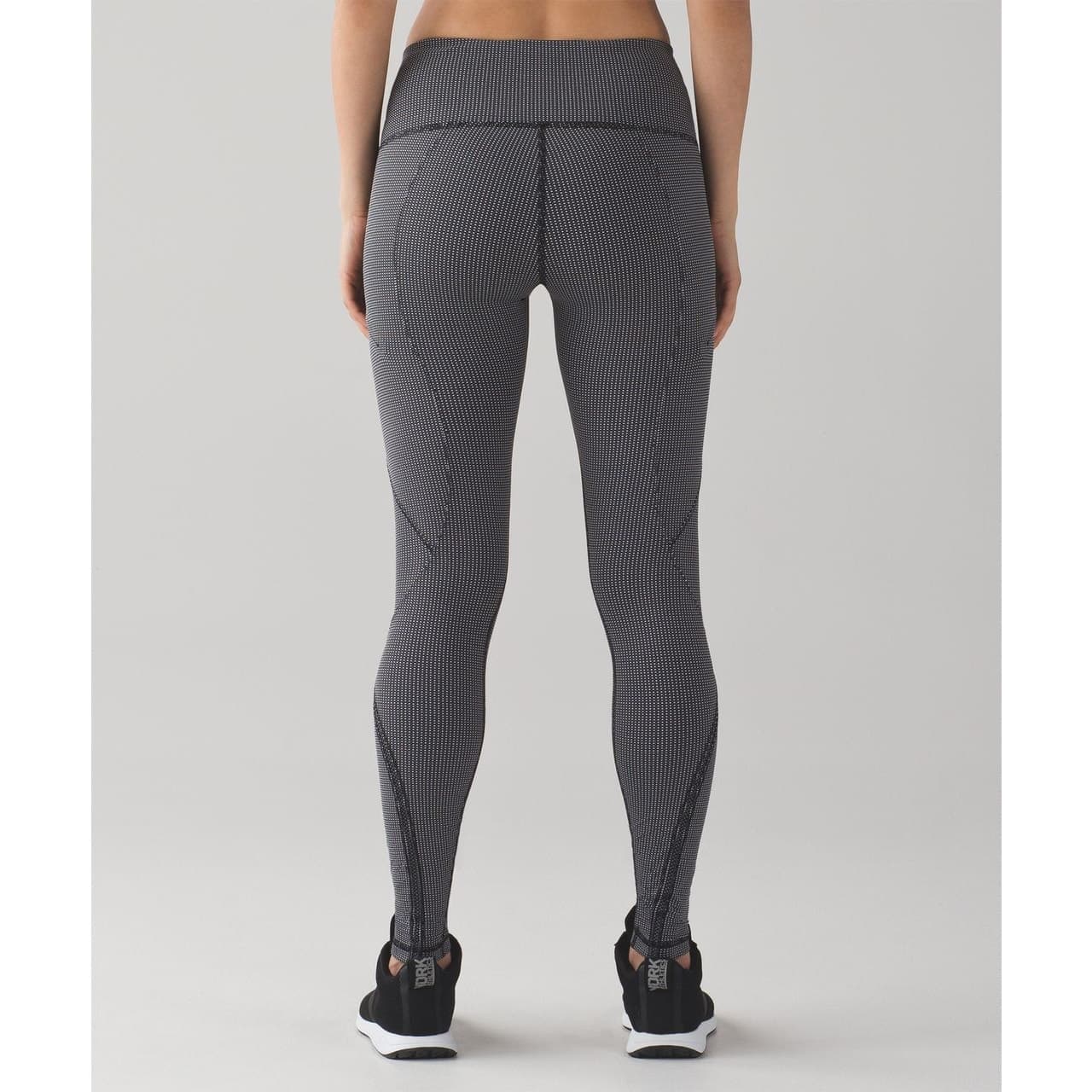Lululemon Cadence Crusher Tight Power Luxtreme Tiny Geo Black White Size 4 - Thumbnail 4