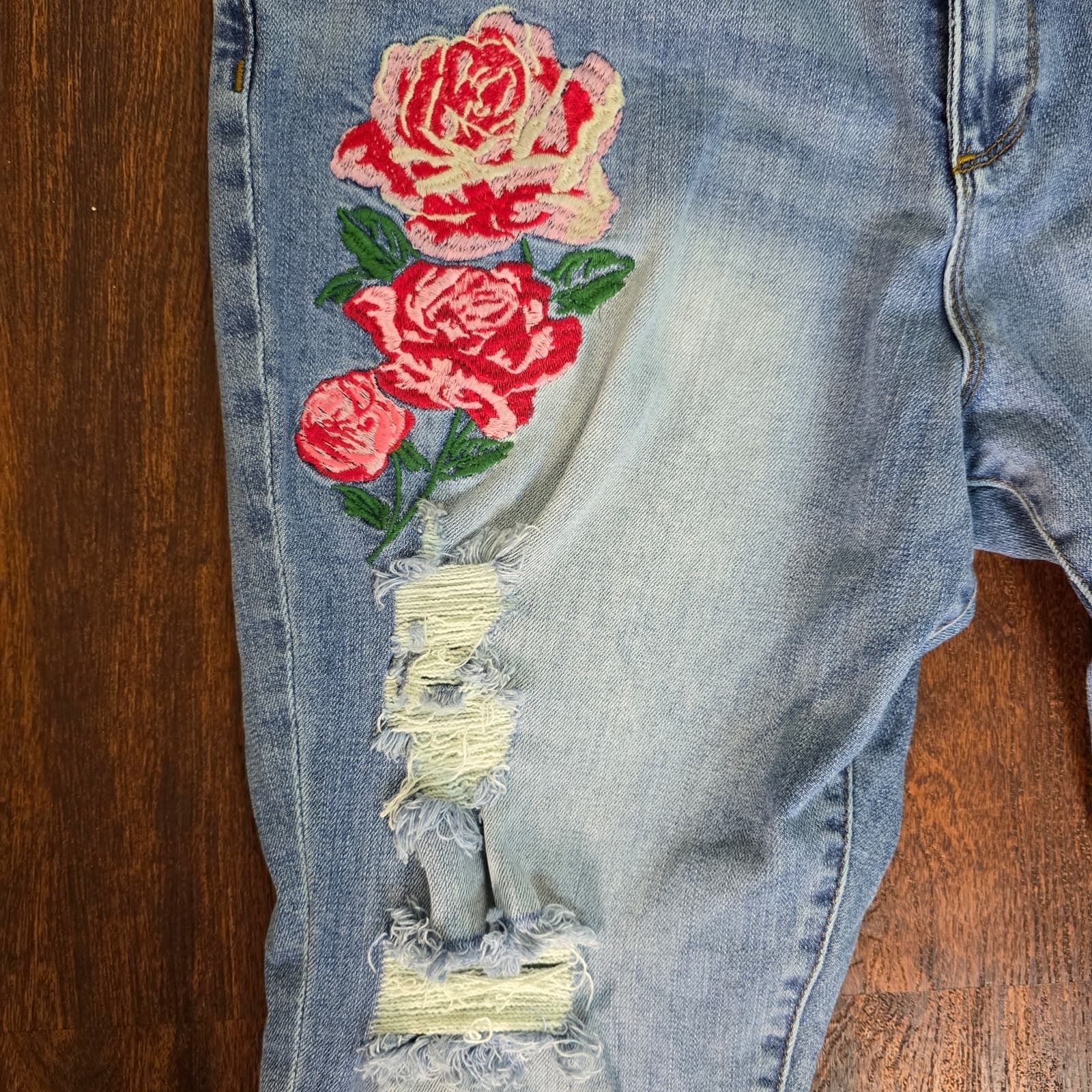 Kut From The Kloth Reese Ankle Straight Rose Embroidered Distressed Ankle Jeans - Thumbnail 4