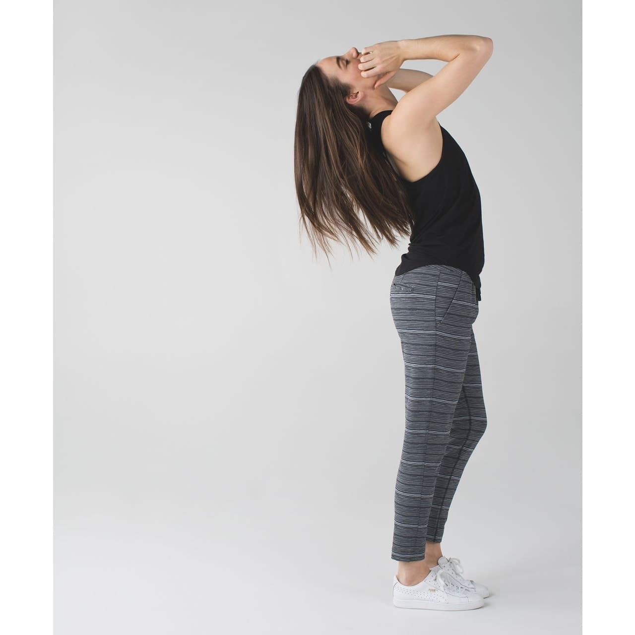 Lululemon Jet Crop (Slim) (Luxtreme) Cyber Black Deep Coal Size 6 - Thumbnail 3