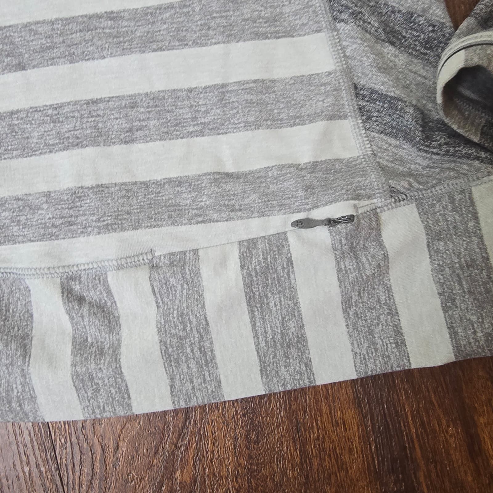 Lululemon Race Your Pace Long Sleeve Marshmallow Stripe Heathered Slate, Size 4 - Thumbnail 5