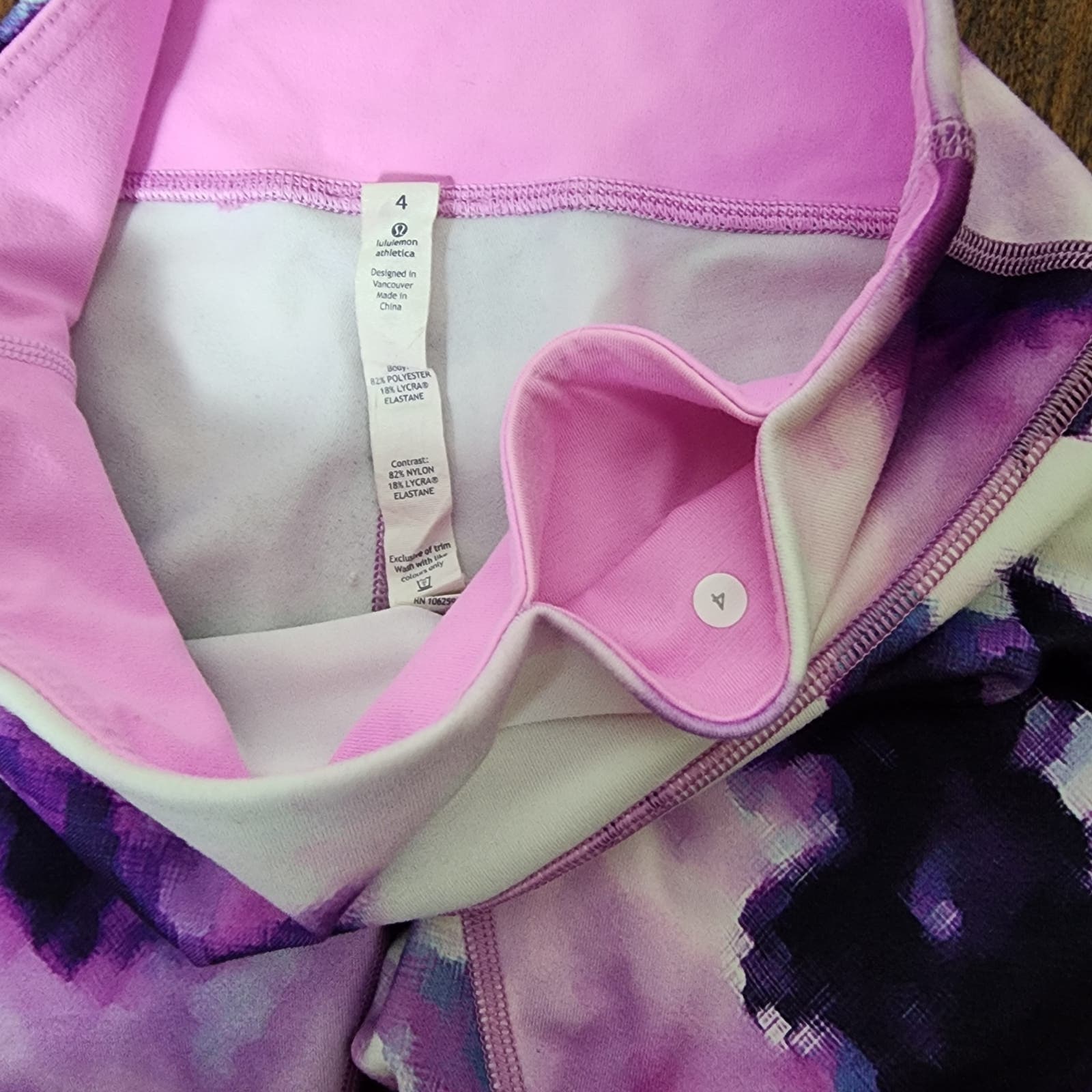 Lululemon Wunder Under Crop III in Blooming Pixie Multi, Size 4 Style # W6H08S - Thumbnail 9