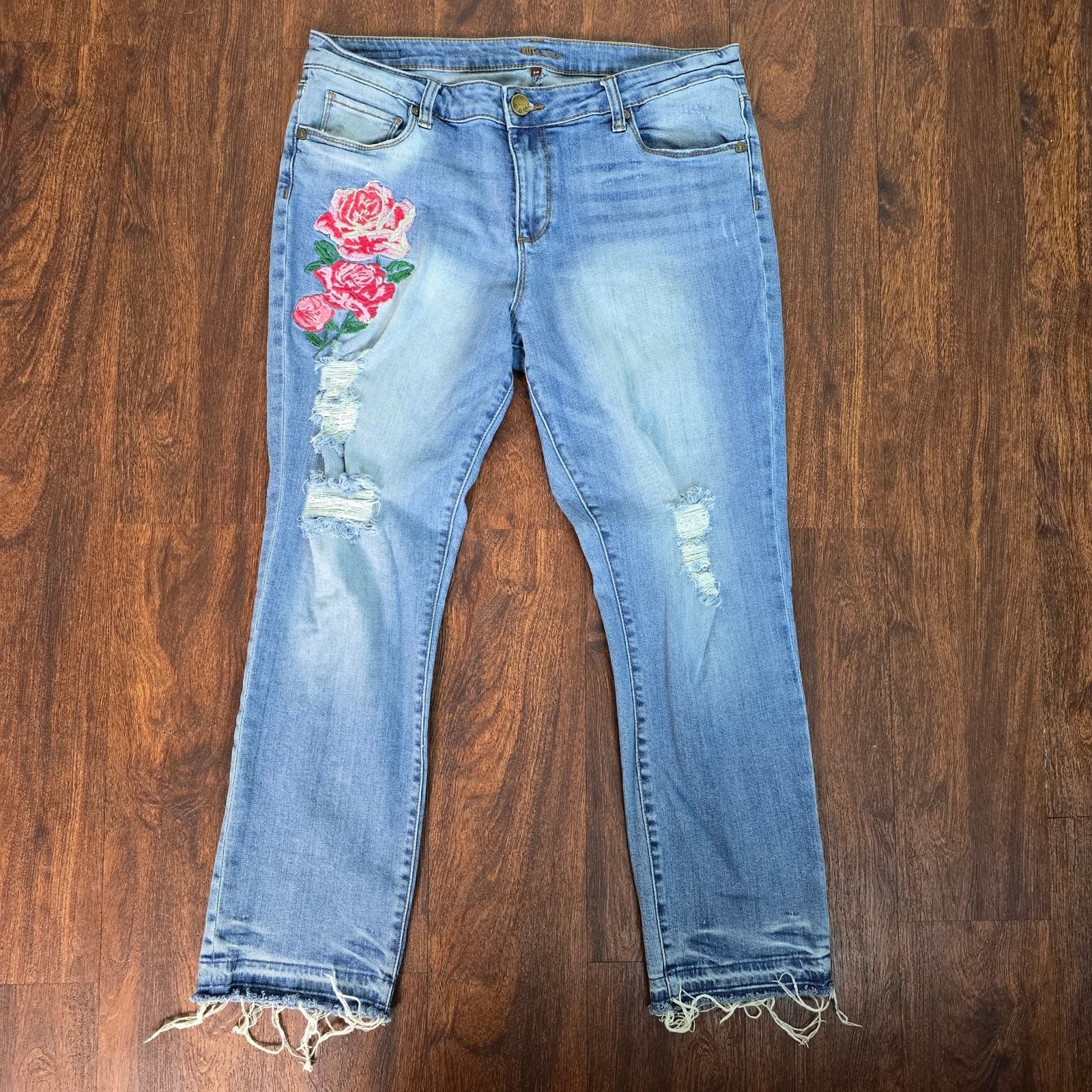 Kut From The Kloth Reese Ankle Straight Rose Embroidered Distressed Ankle Jeans - Thumbnail 2