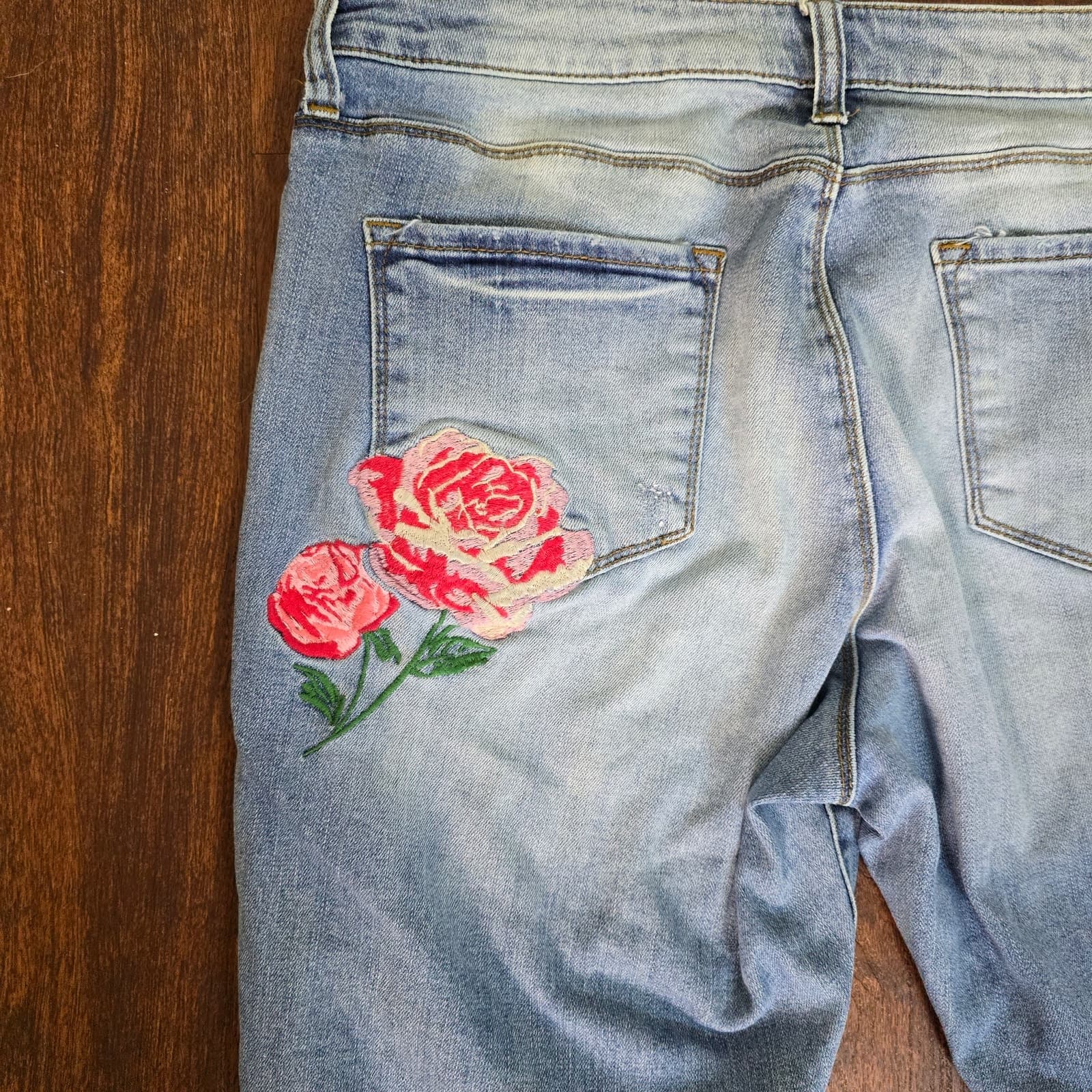 Kut From The Kloth Reese Ankle Straight Rose Embroidered Distressed Ankle Jeans - Thumbnail 10