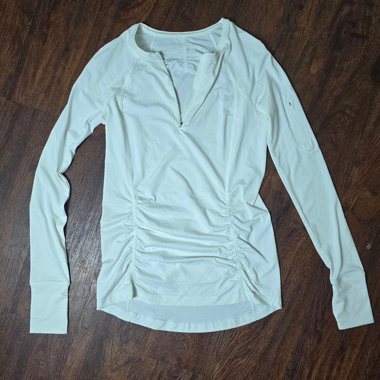 Athleta Pacifica Contoured & Sunlover UPF Tulip Back Long Sleeve Tops - XS - Thumbnail 4