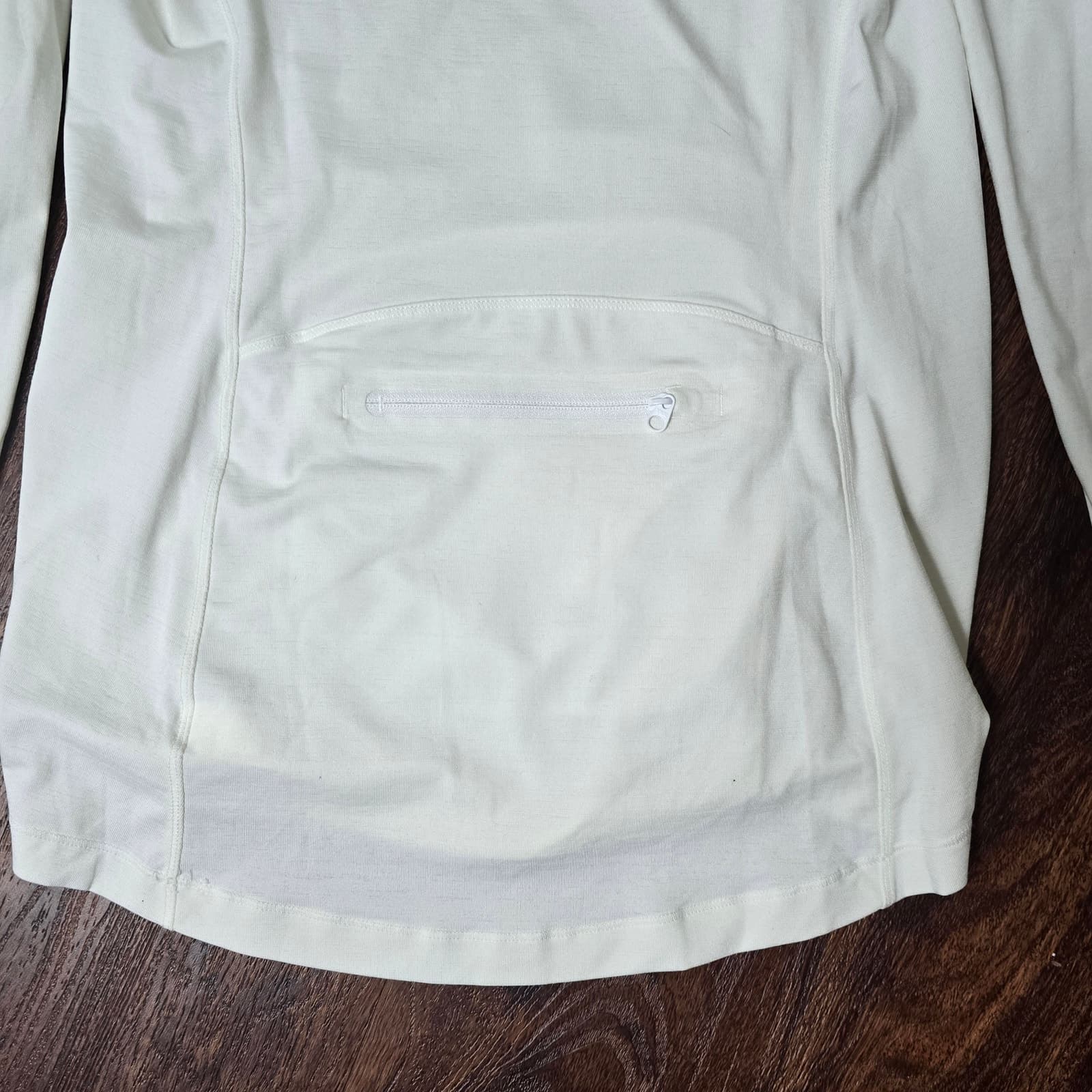 Athleta Pacifica Contoured & Sunlover UPF Tulip Back Long Sleeve Tops - XS - Thumbnail 8