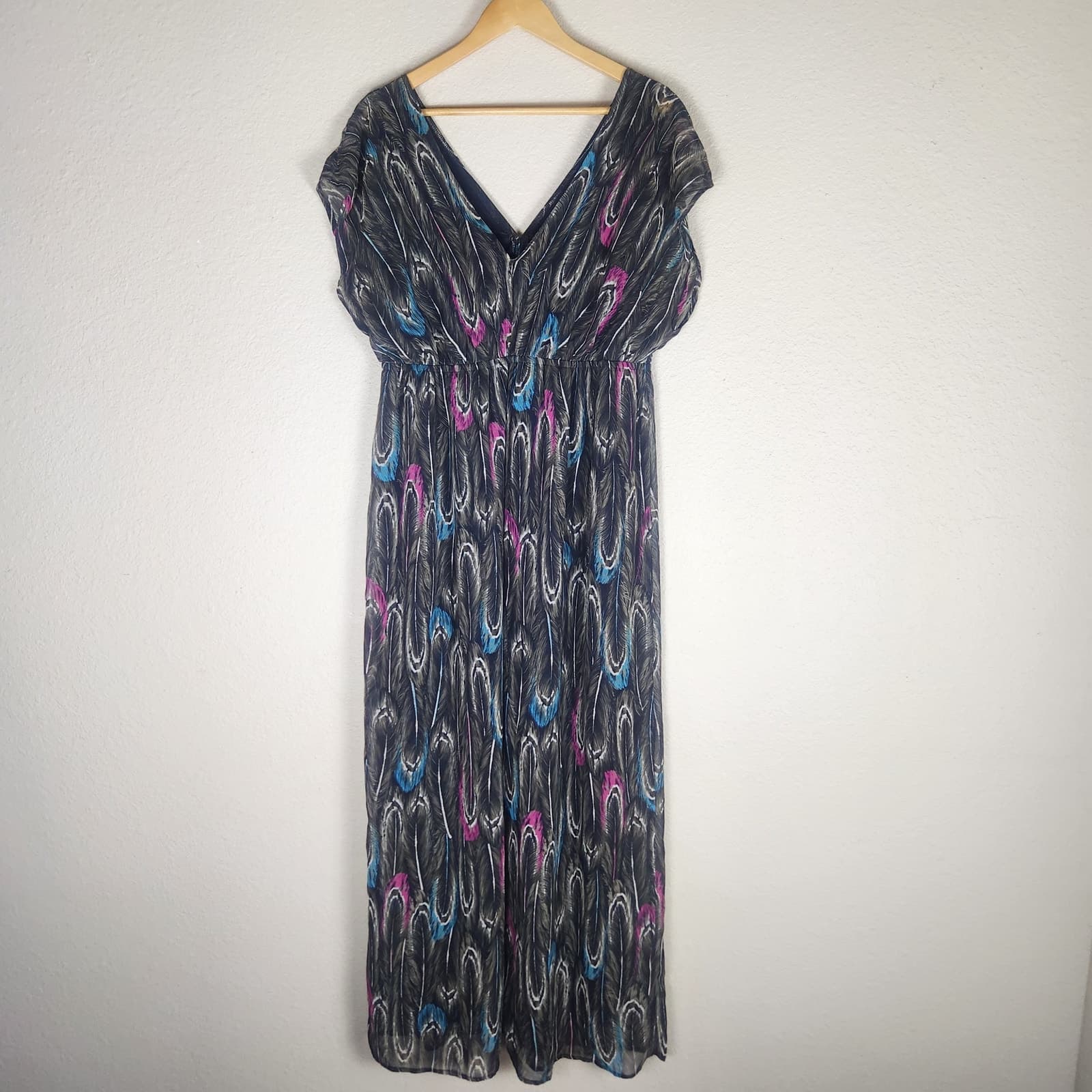 Lane Bryant V-neck Cap Sleeve Feather Print Maxi Dress, Size 14/16 - Thumbnail 4