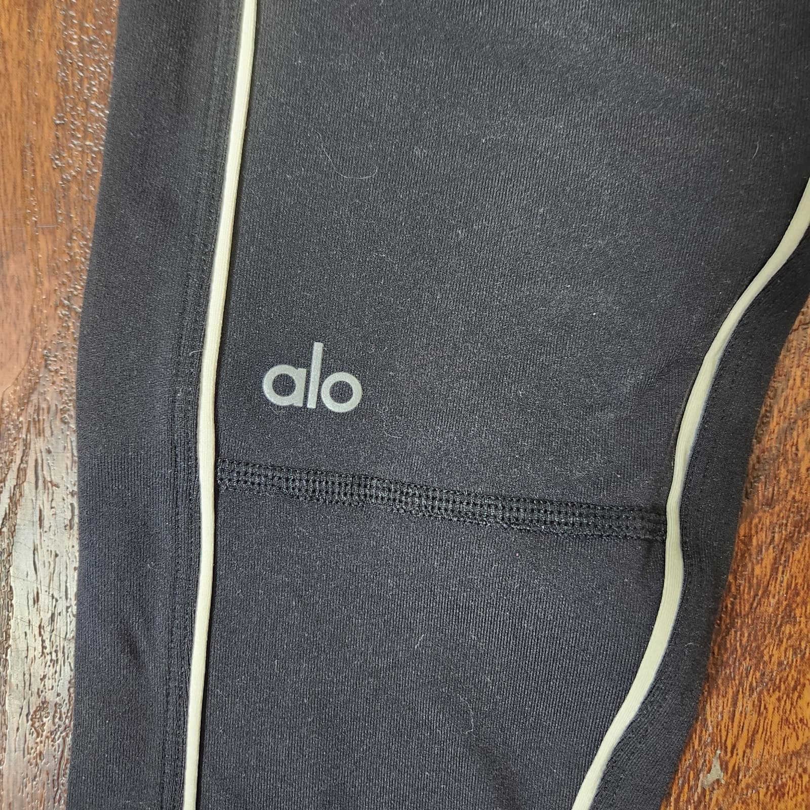 Alo Yoga 7/8 Guard High Rise Leggings Black with Contrast White Piping Medium - Thumbnail 5