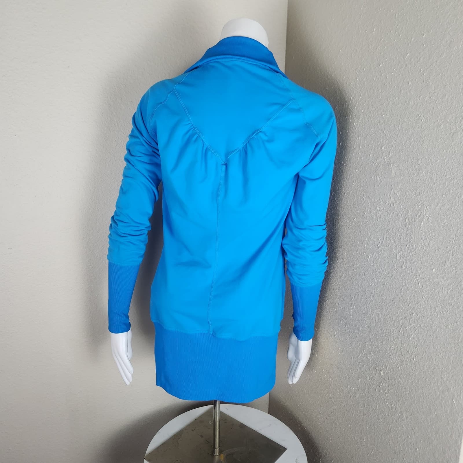 Lululemon Gather Together Gather Up Zip Up Jacket in Kayak Blue, Size 6wwwwwwww - Thumbnail 3