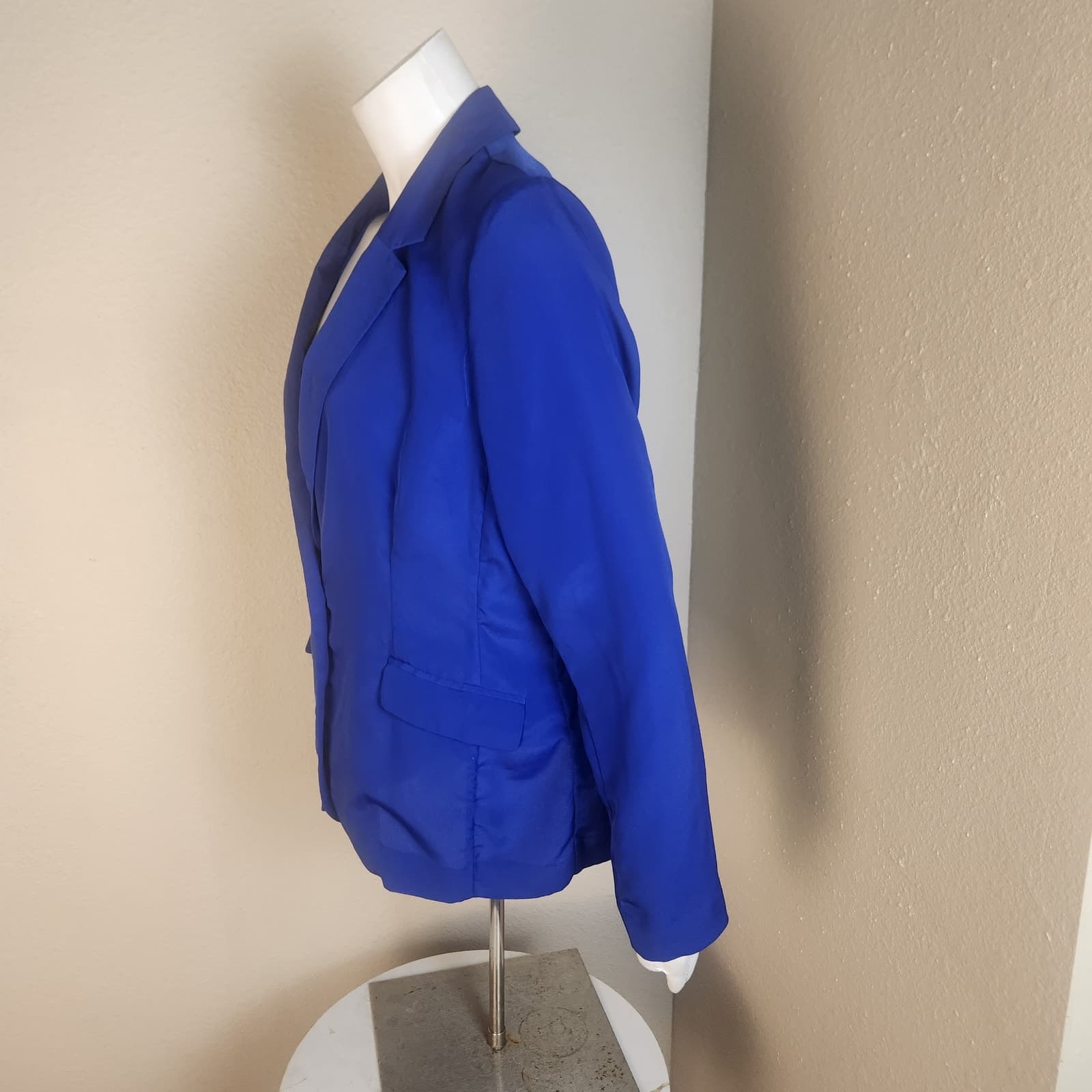 Dana Buchman Lightweight Single Button Blue Blazer Jacket, Size 8 - Thumbnail 3