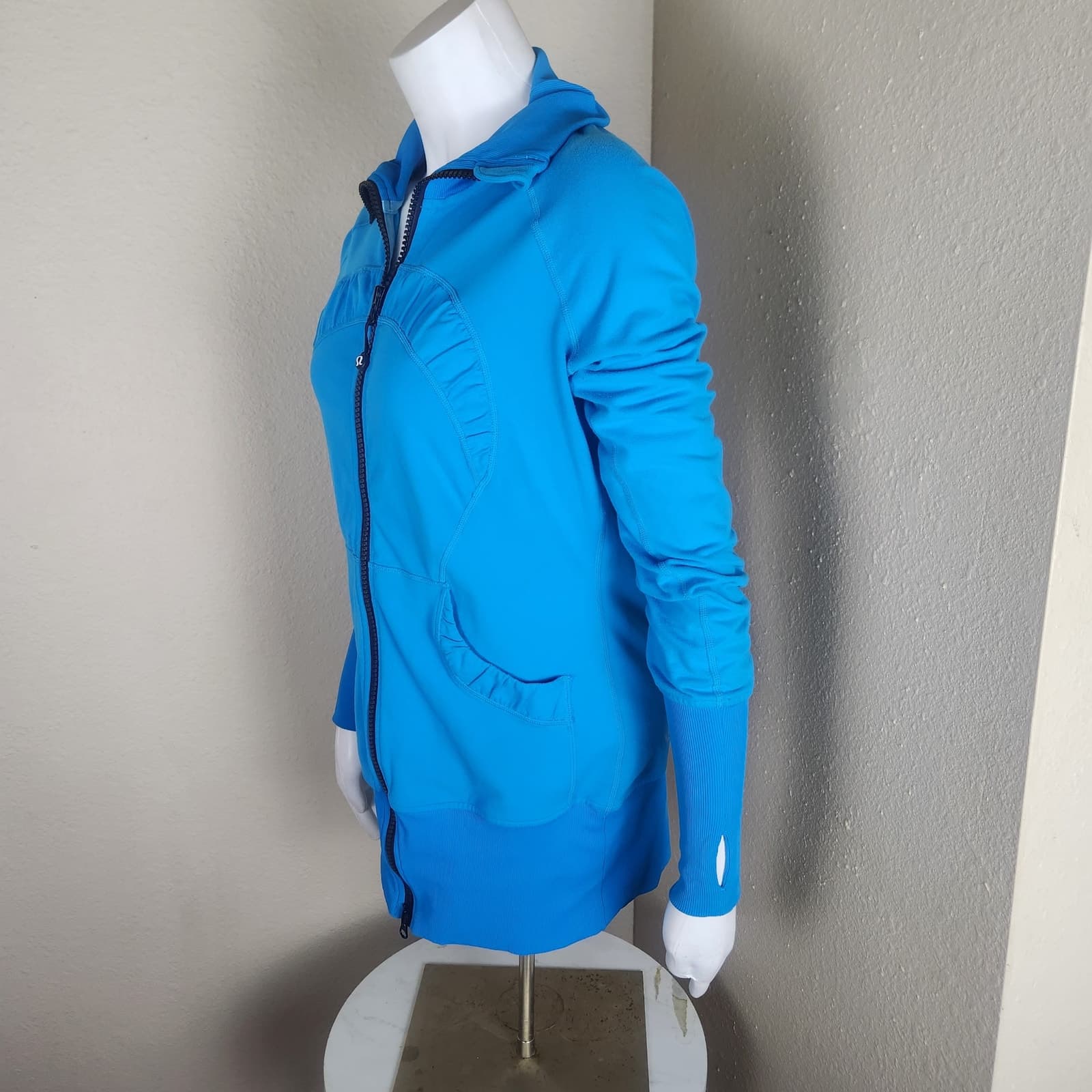 Lululemon Gather Together Gather Up Zip Up Jacket in Kayak Blue, Size 6wwwwwwww - Thumbnail 2