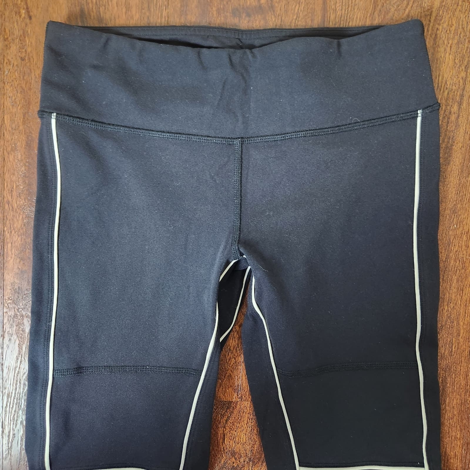 Alo Yoga 7/8 Guard High Rise Leggings Black with Contrast White Piping Medium - Thumbnail 2